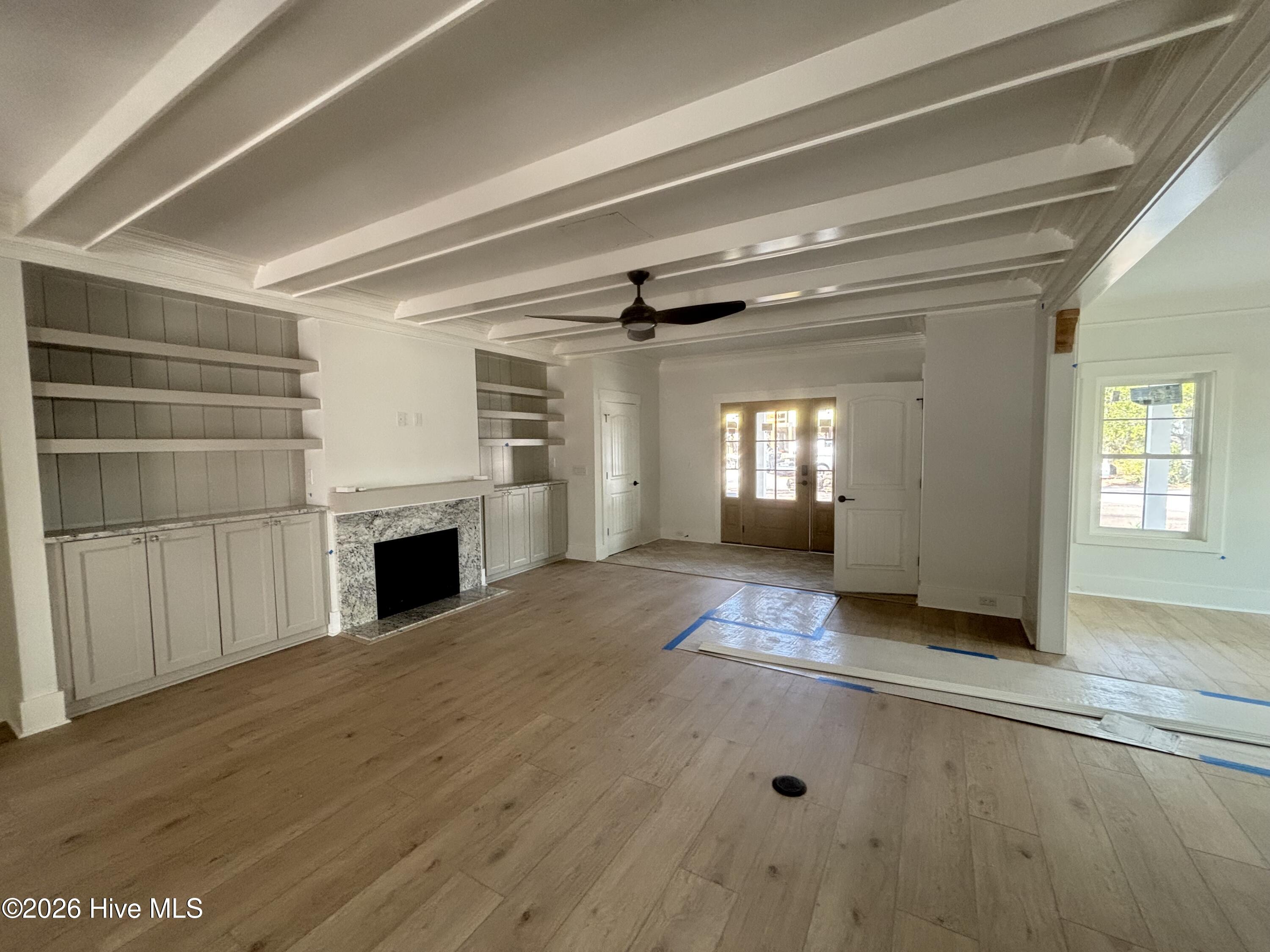 100516675 | Photo 51