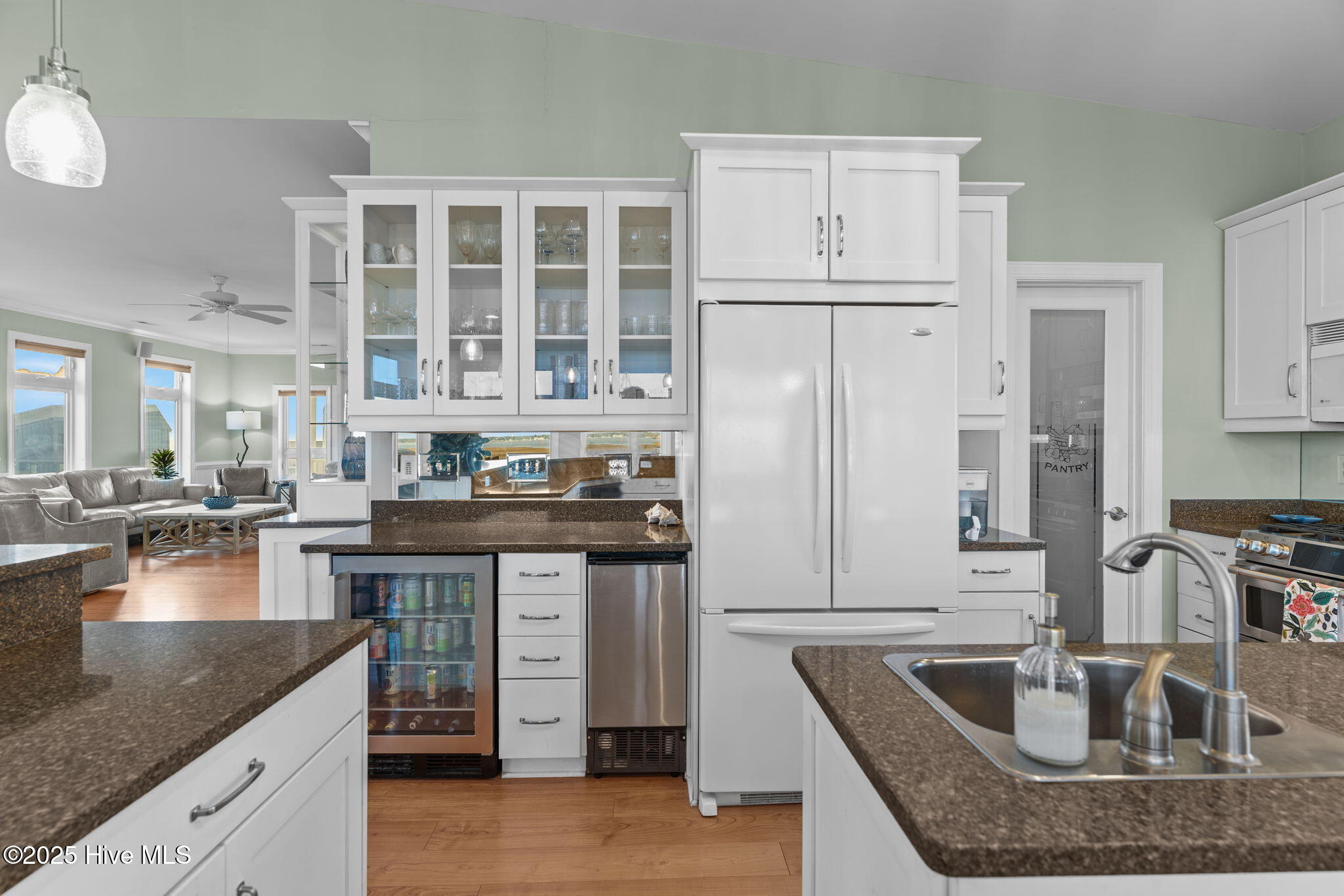 100544368 | Photo 26