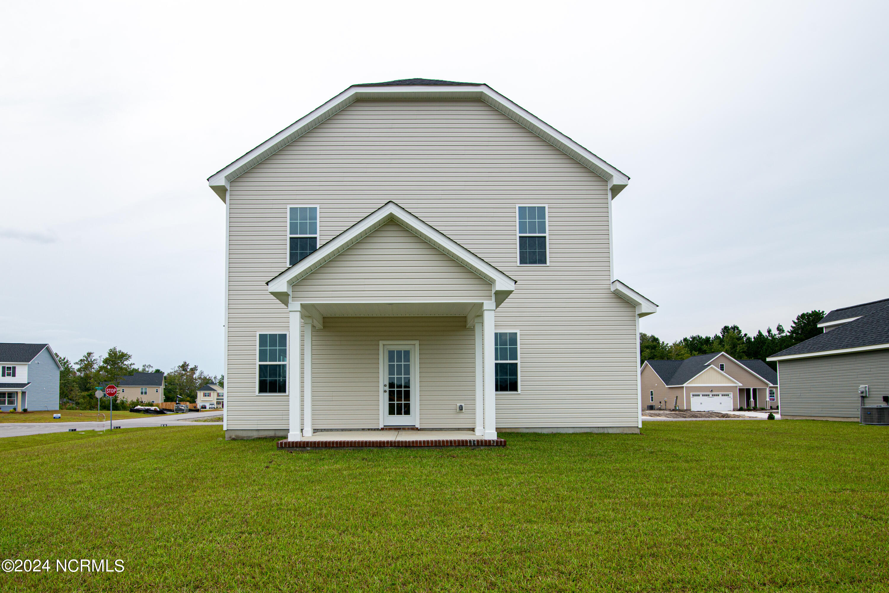 100562805 | Photo 47