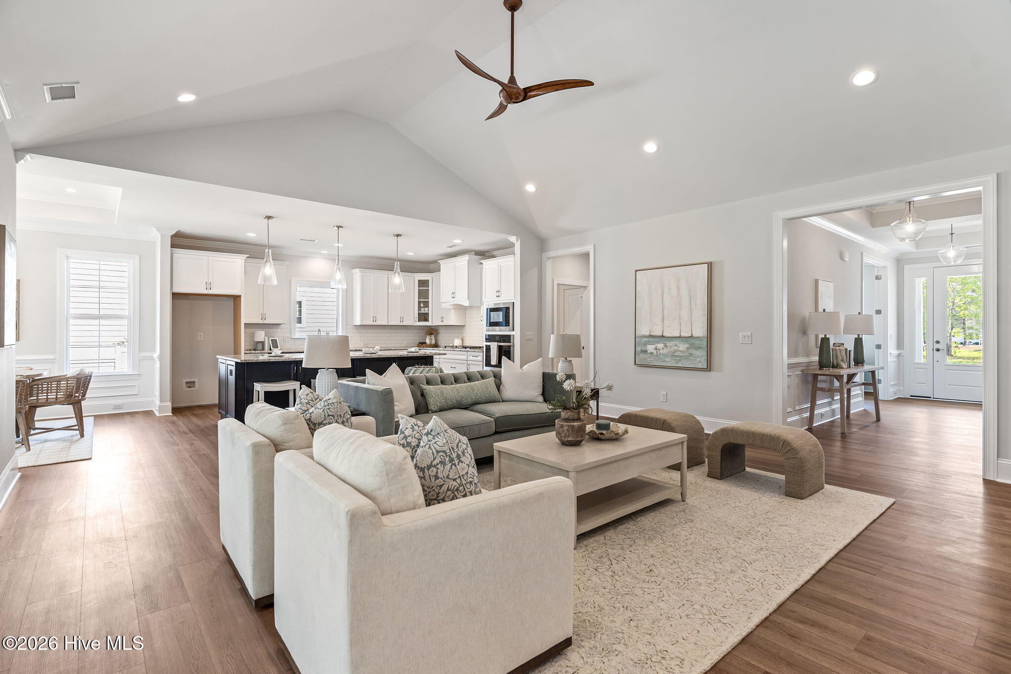 100554681 | Photo 16