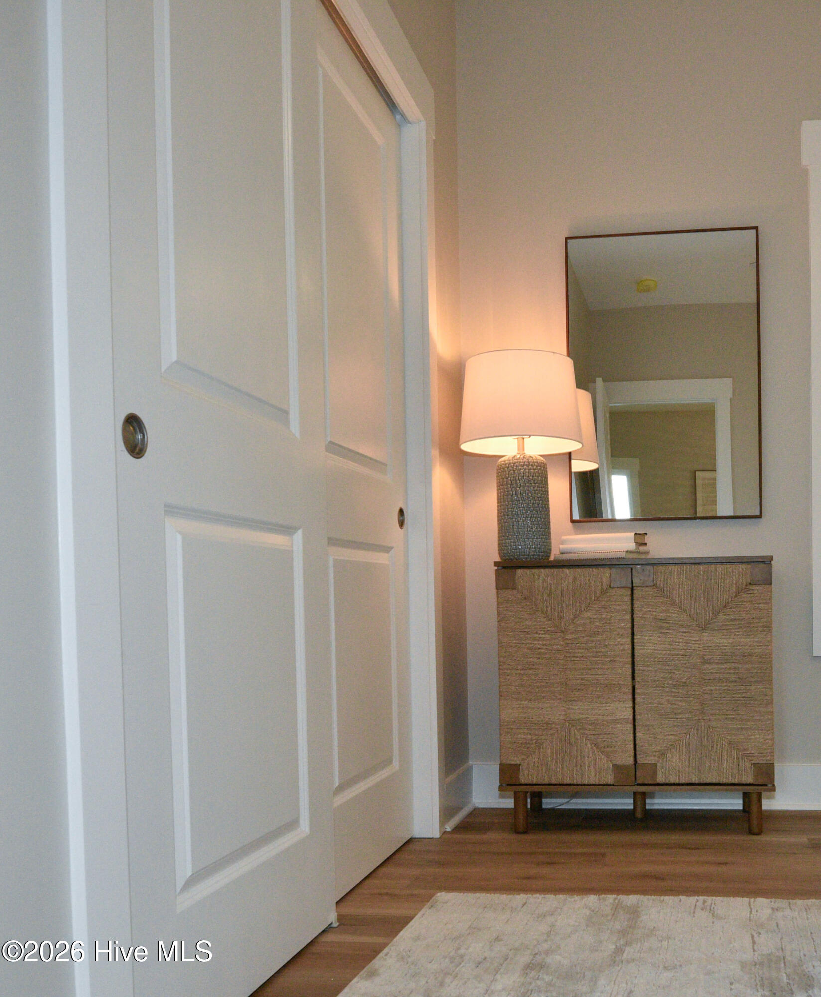 100569320 | Photo 35