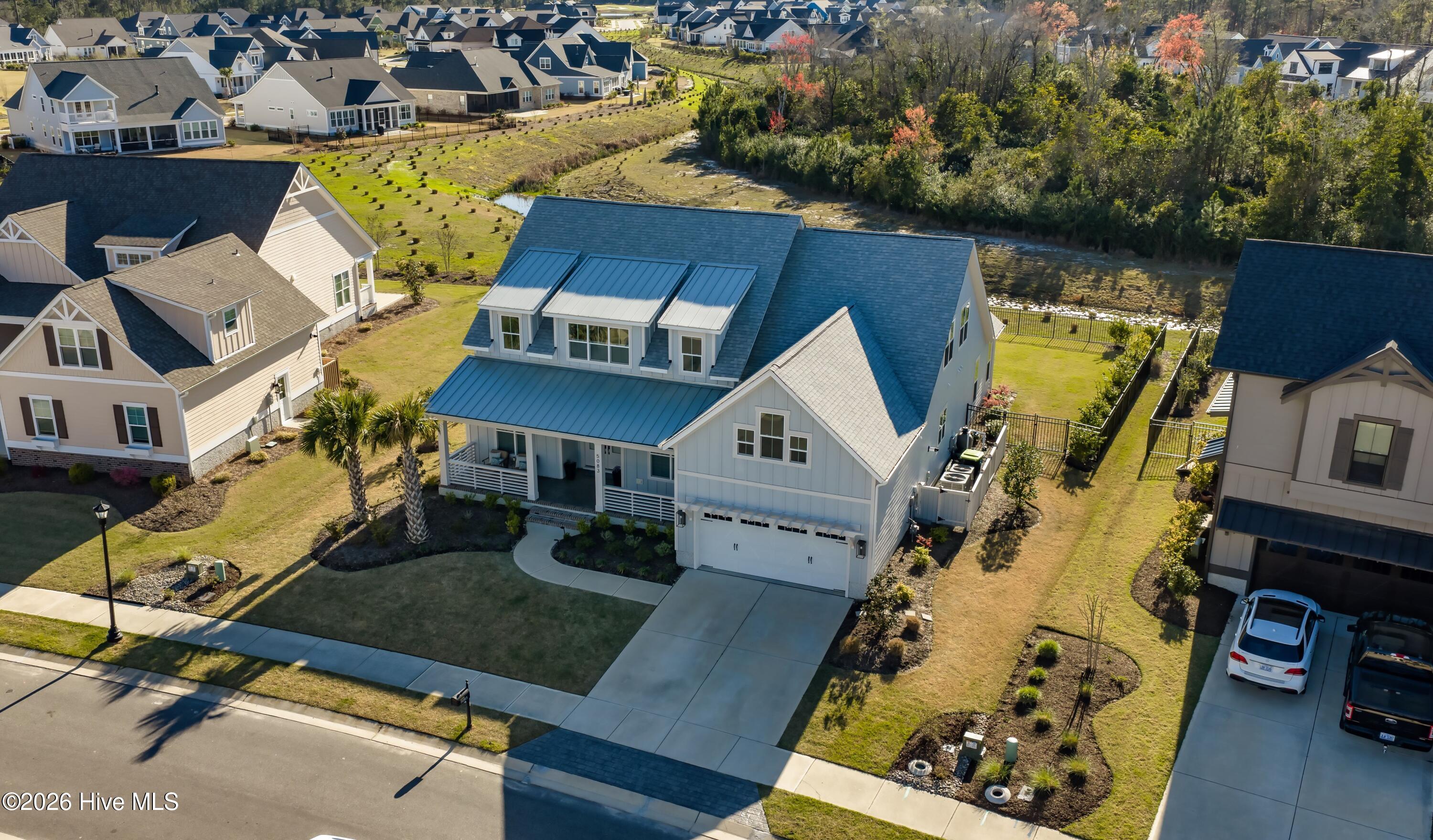 100566298 | Photo 62