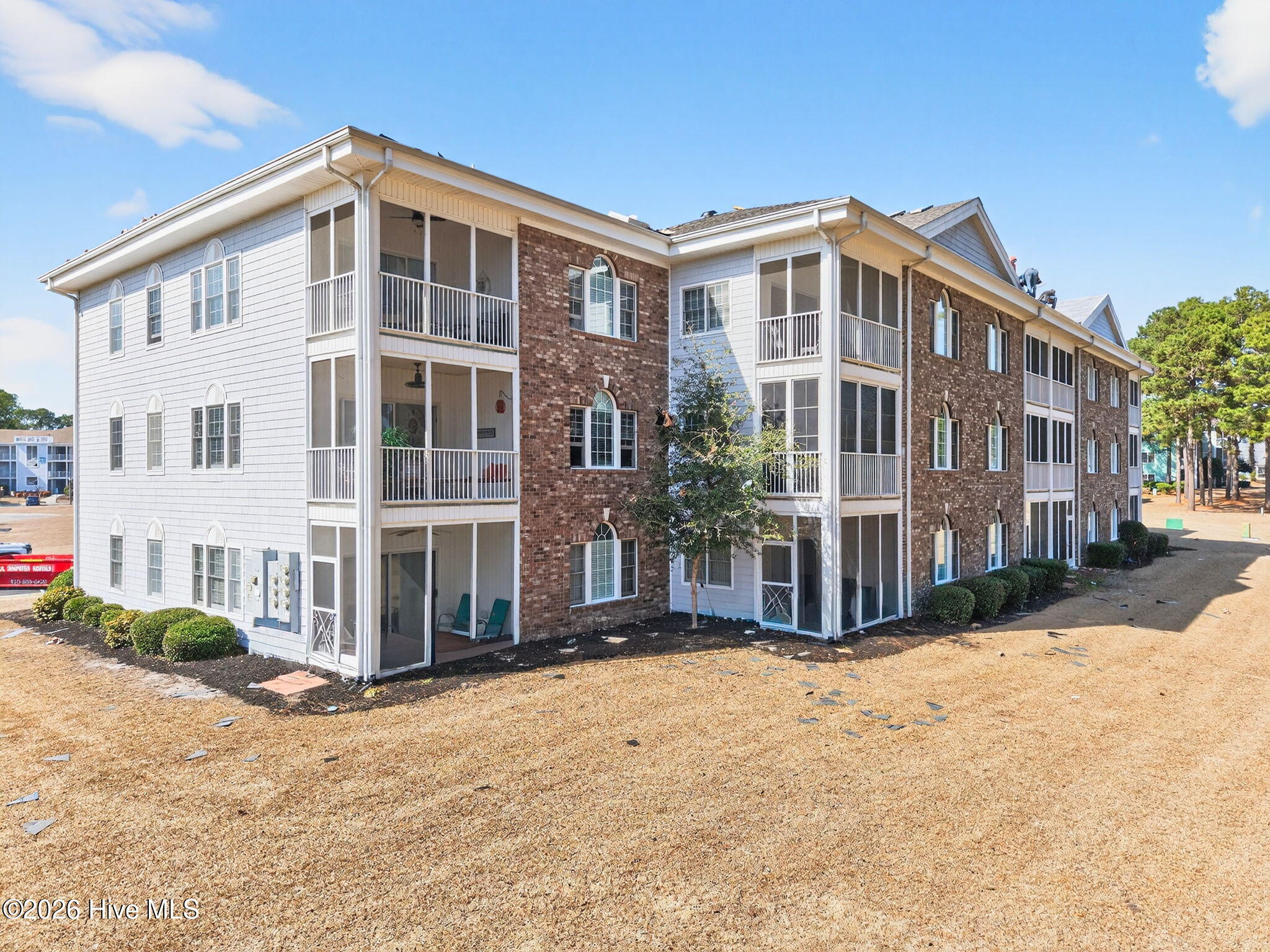 100558580 | Photo 27