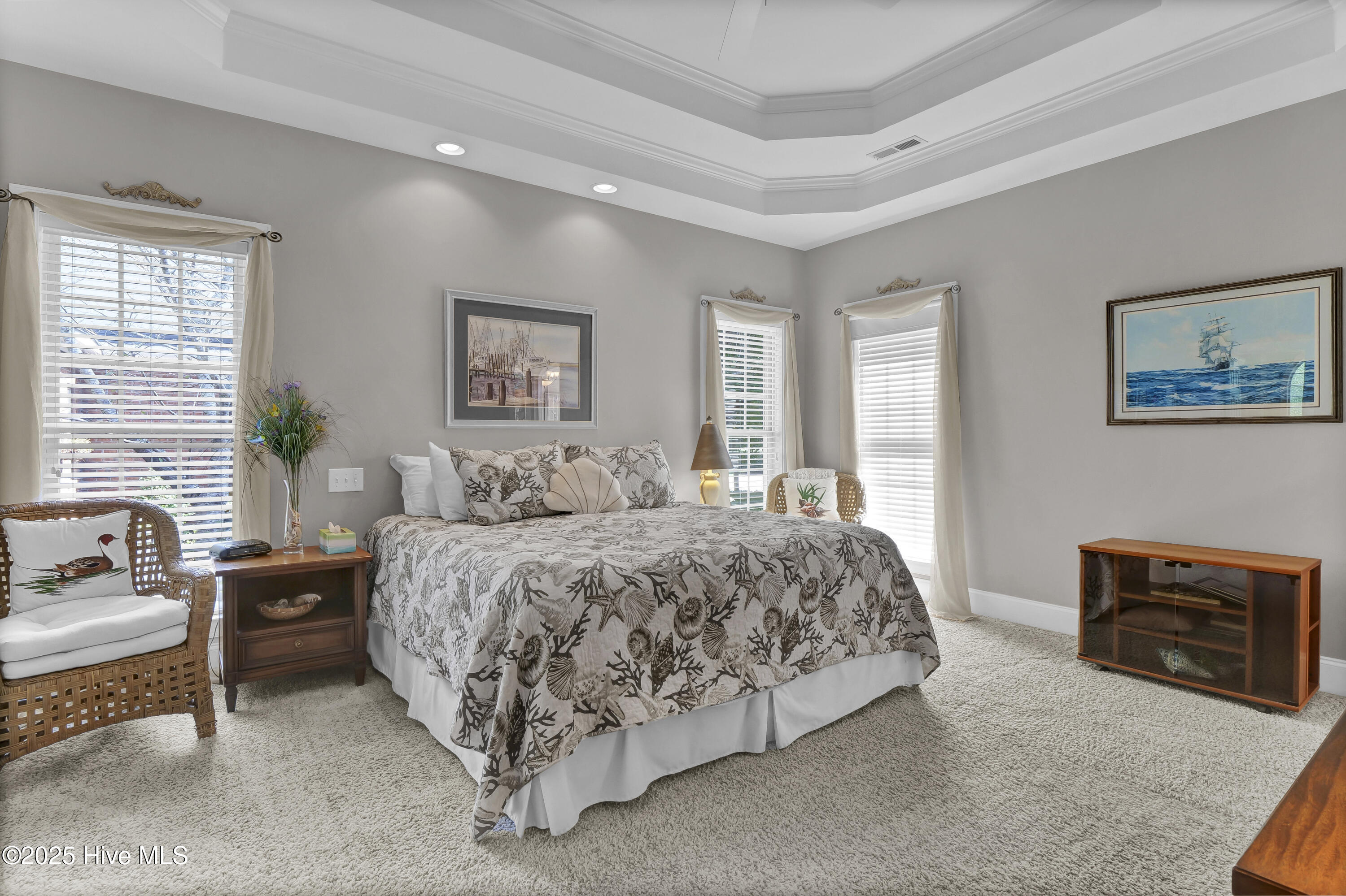 100533946 | Photo 27