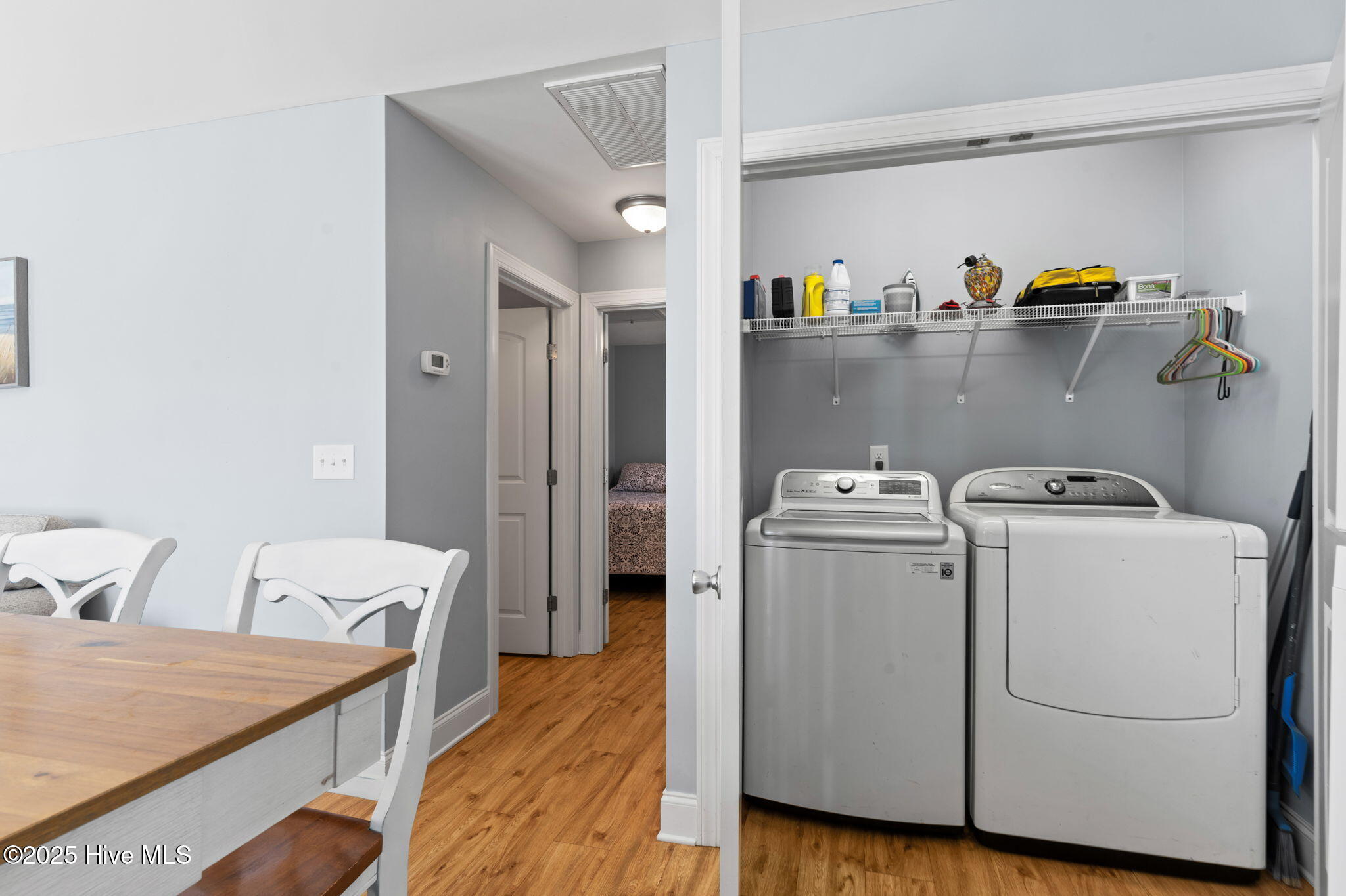 100541037 | Photo 32