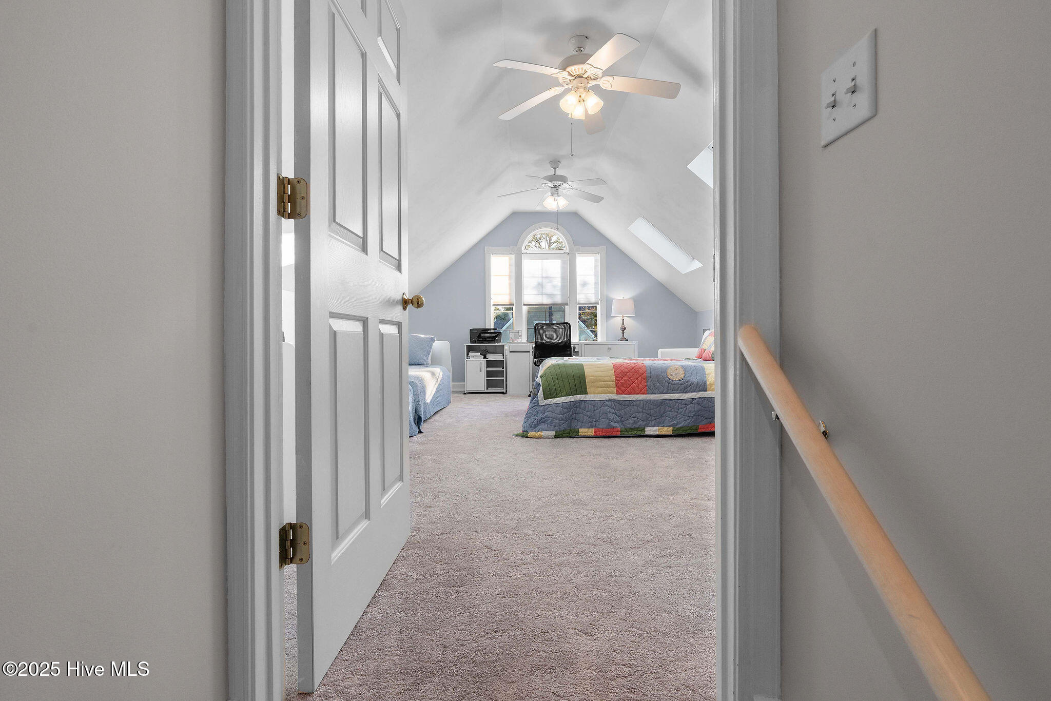 100543400 | Photo 54