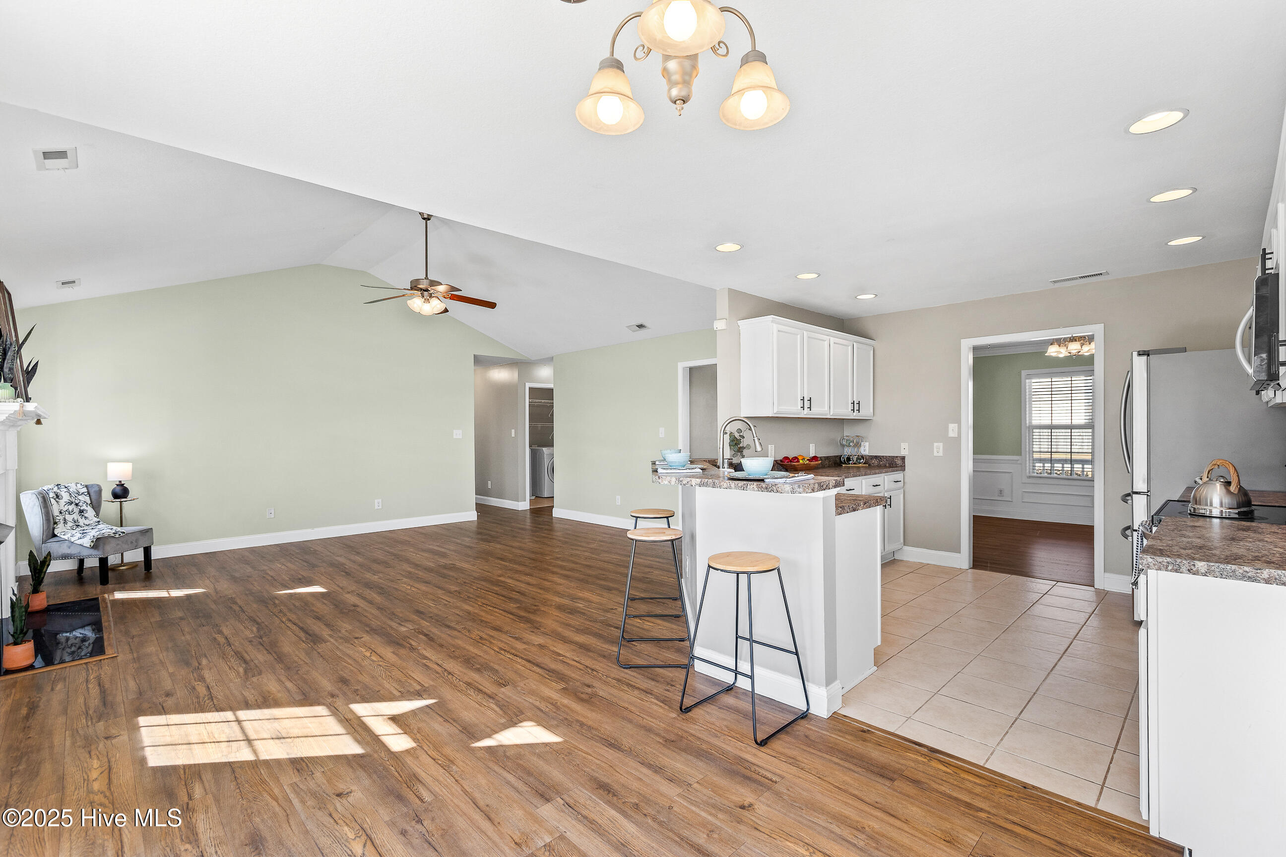 141 Weste Avenue, Jacksonville, NC 28540 – photo 14: Kitchen/Nook