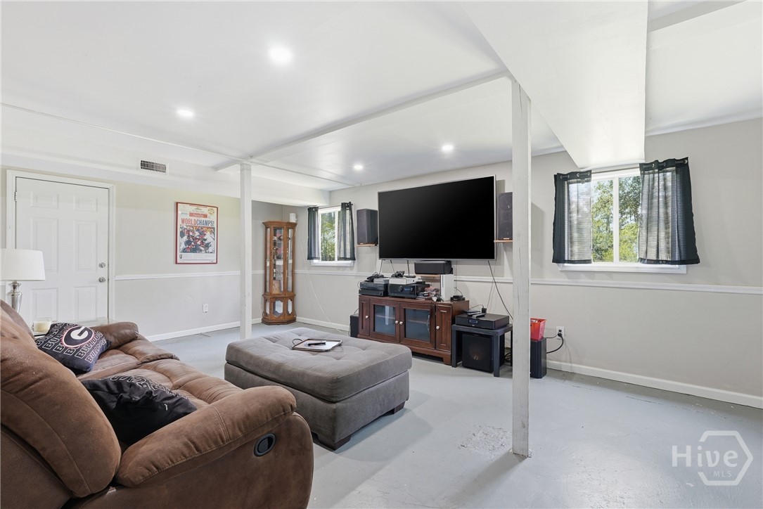 Ground floor basement entertainment room, heated & cooled
