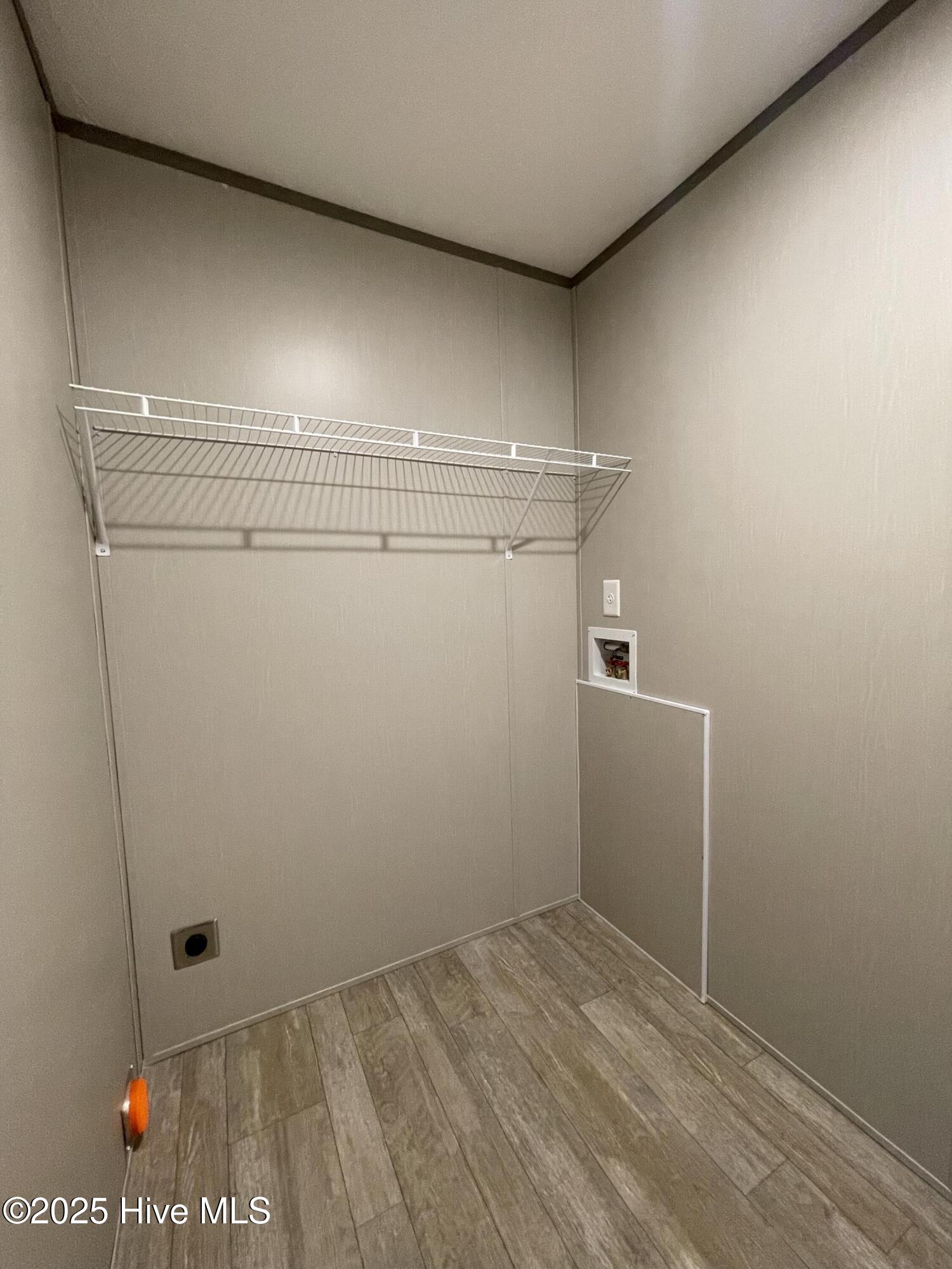 100507283 | Photo 11