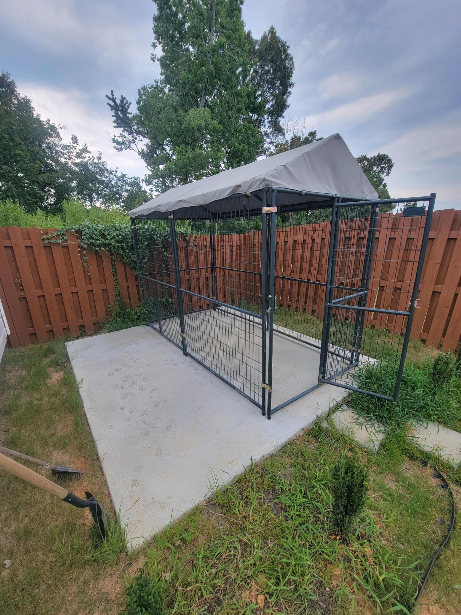 Pet Kennel