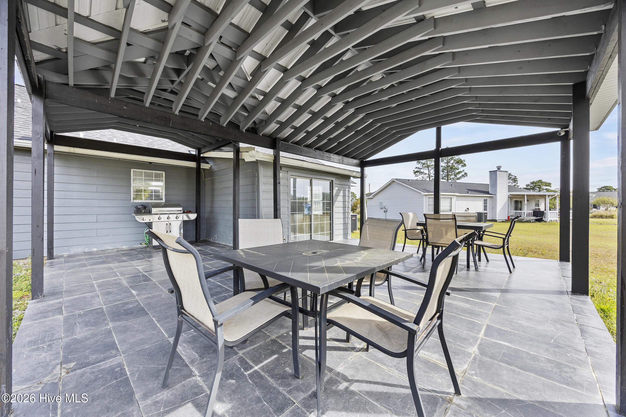 100566189 | Photo 39