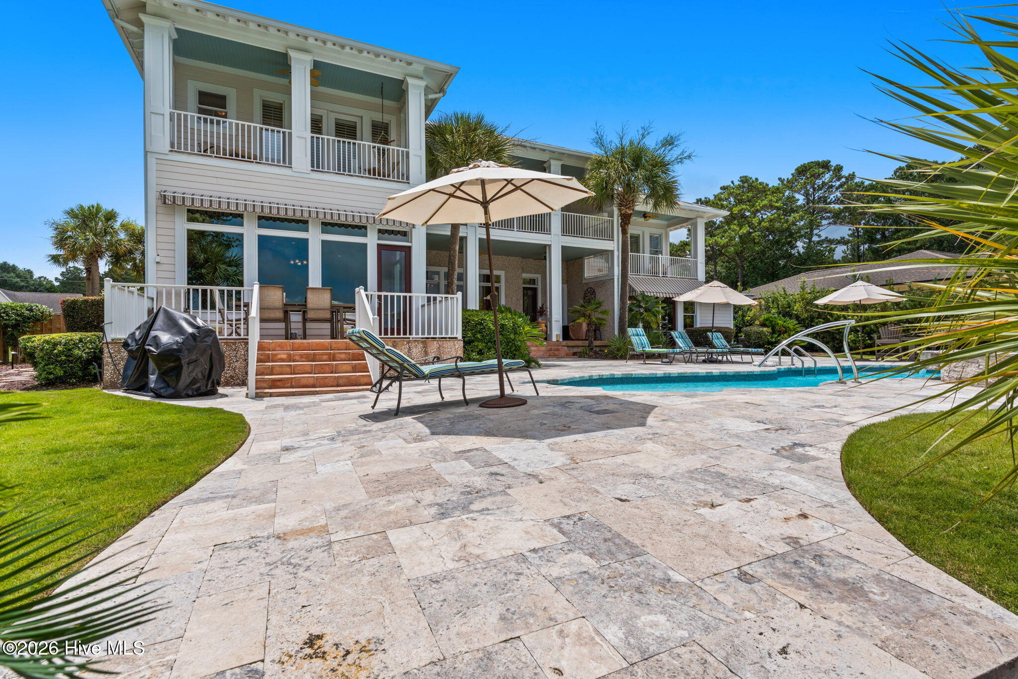 100554709 | Photo 34