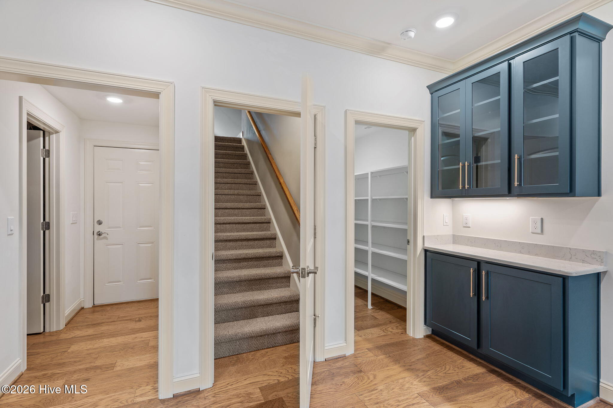 100566700 | Photo 29