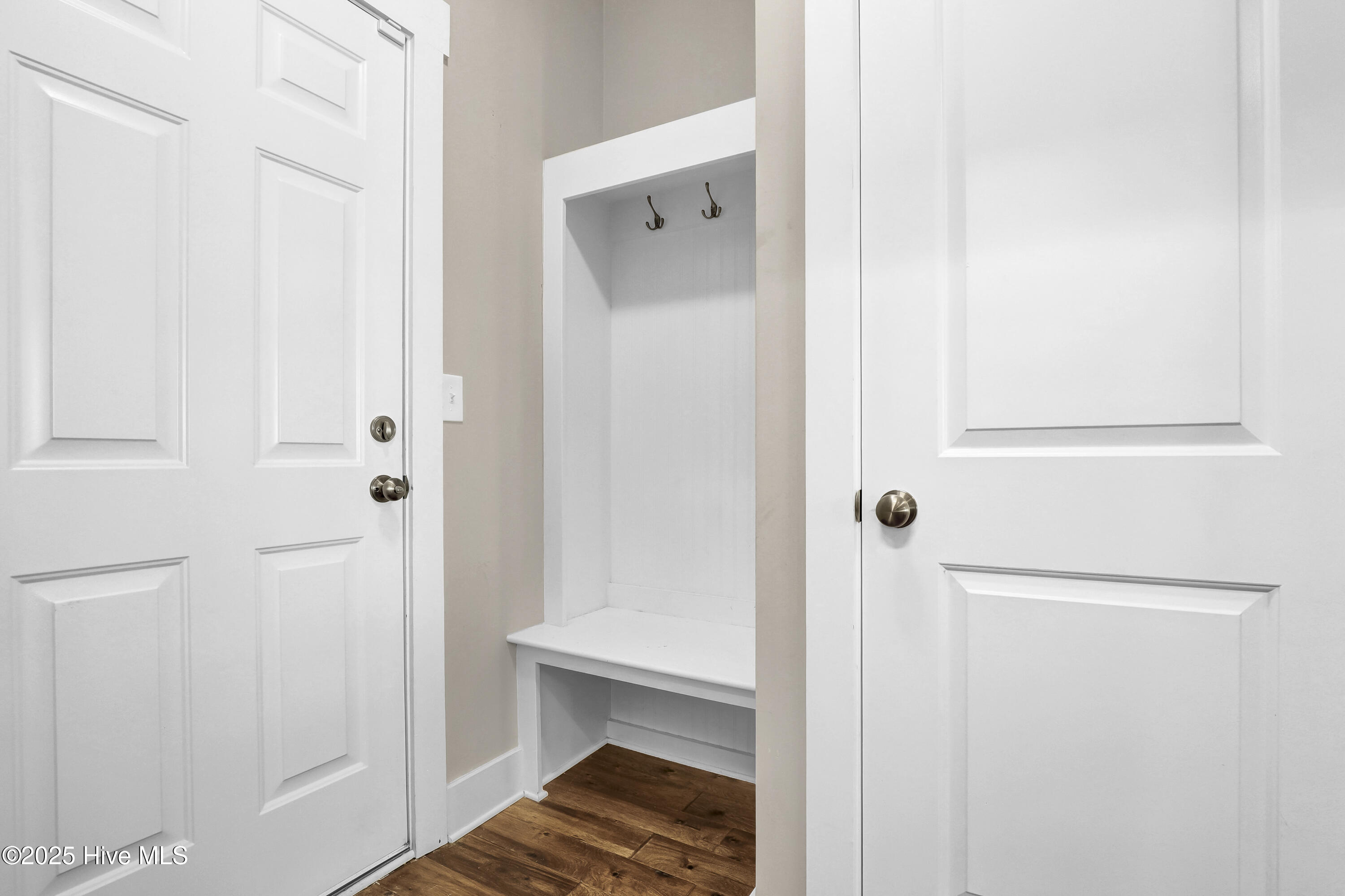 100565808 | Photo 14