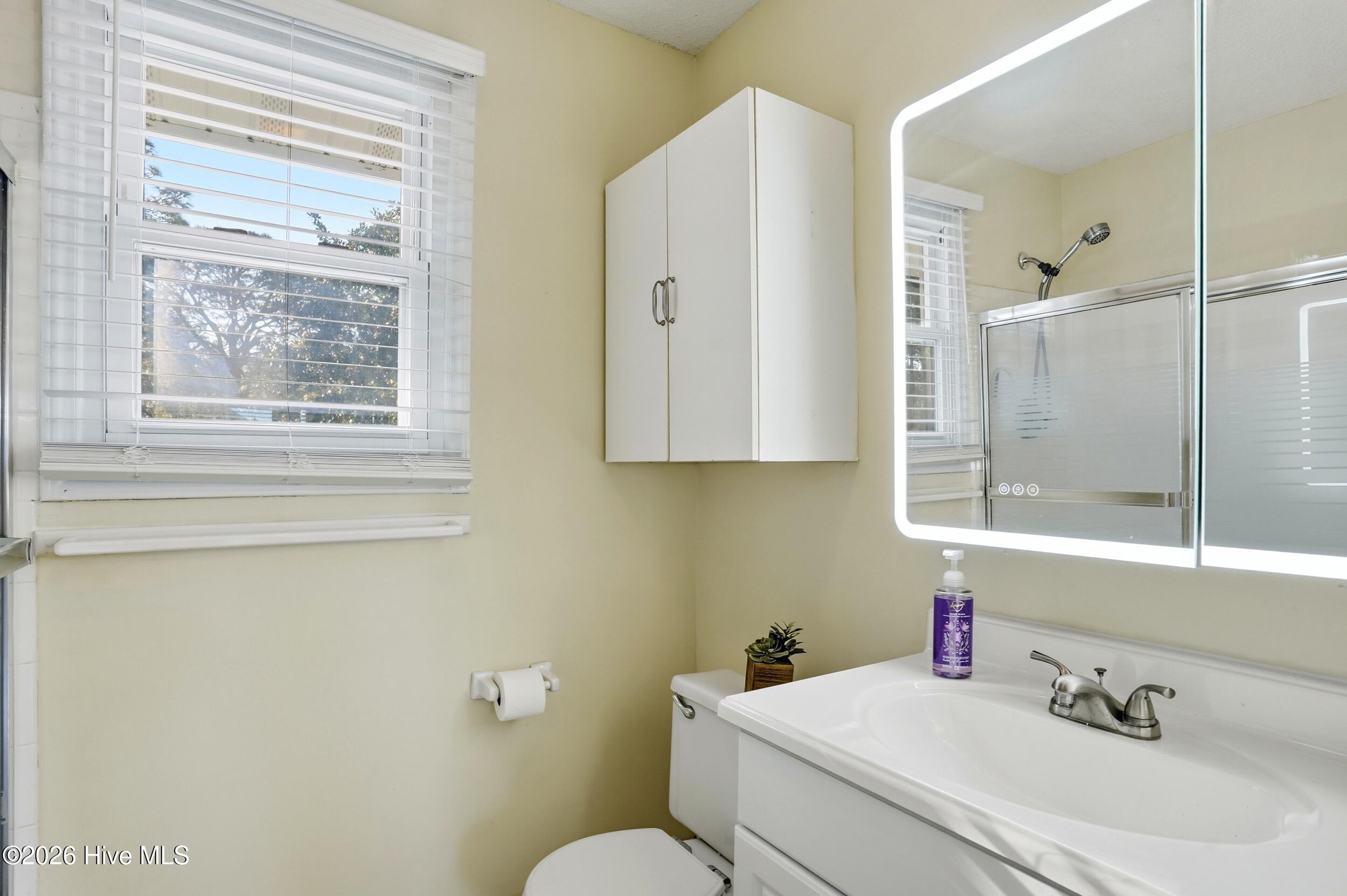 100554357 | Photo 21