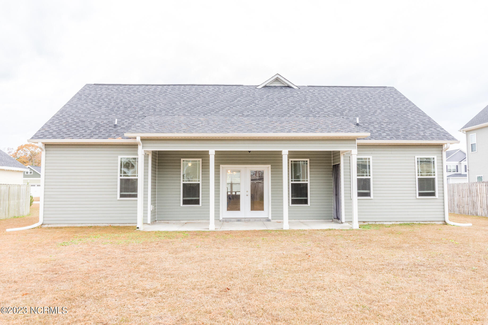 100543785 | Photo 43