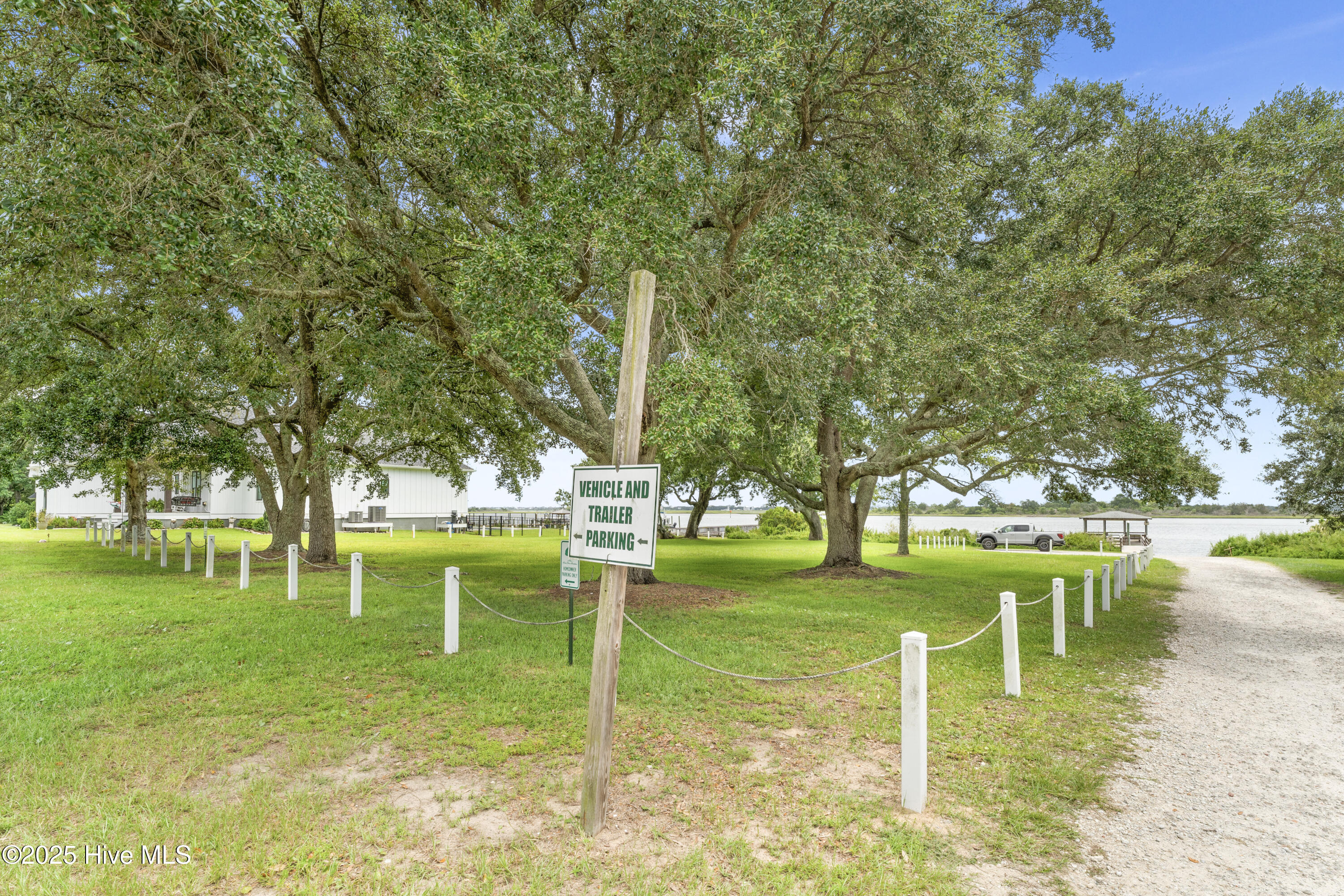 100523581 | Photo 38