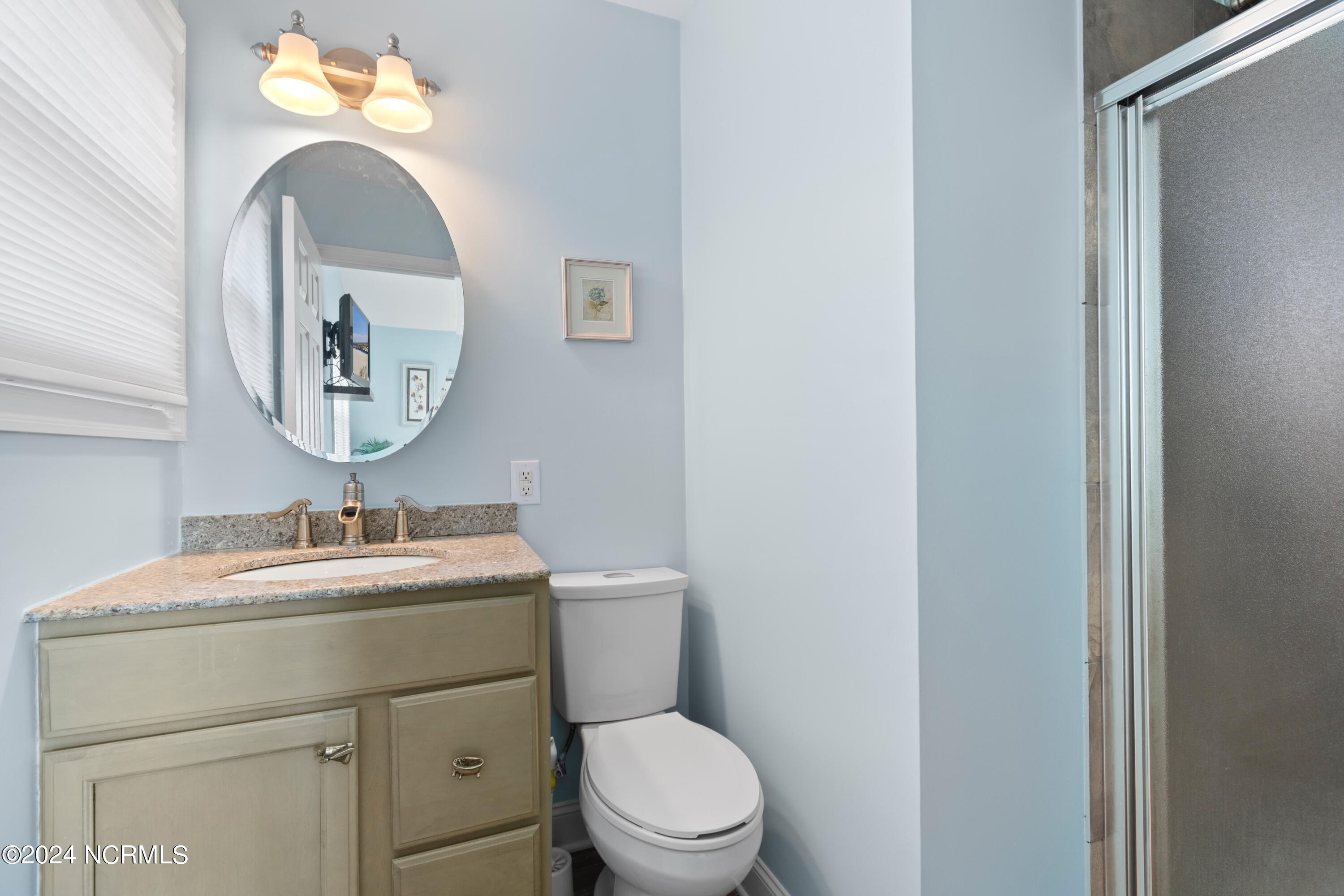 100547764 | Photo 37