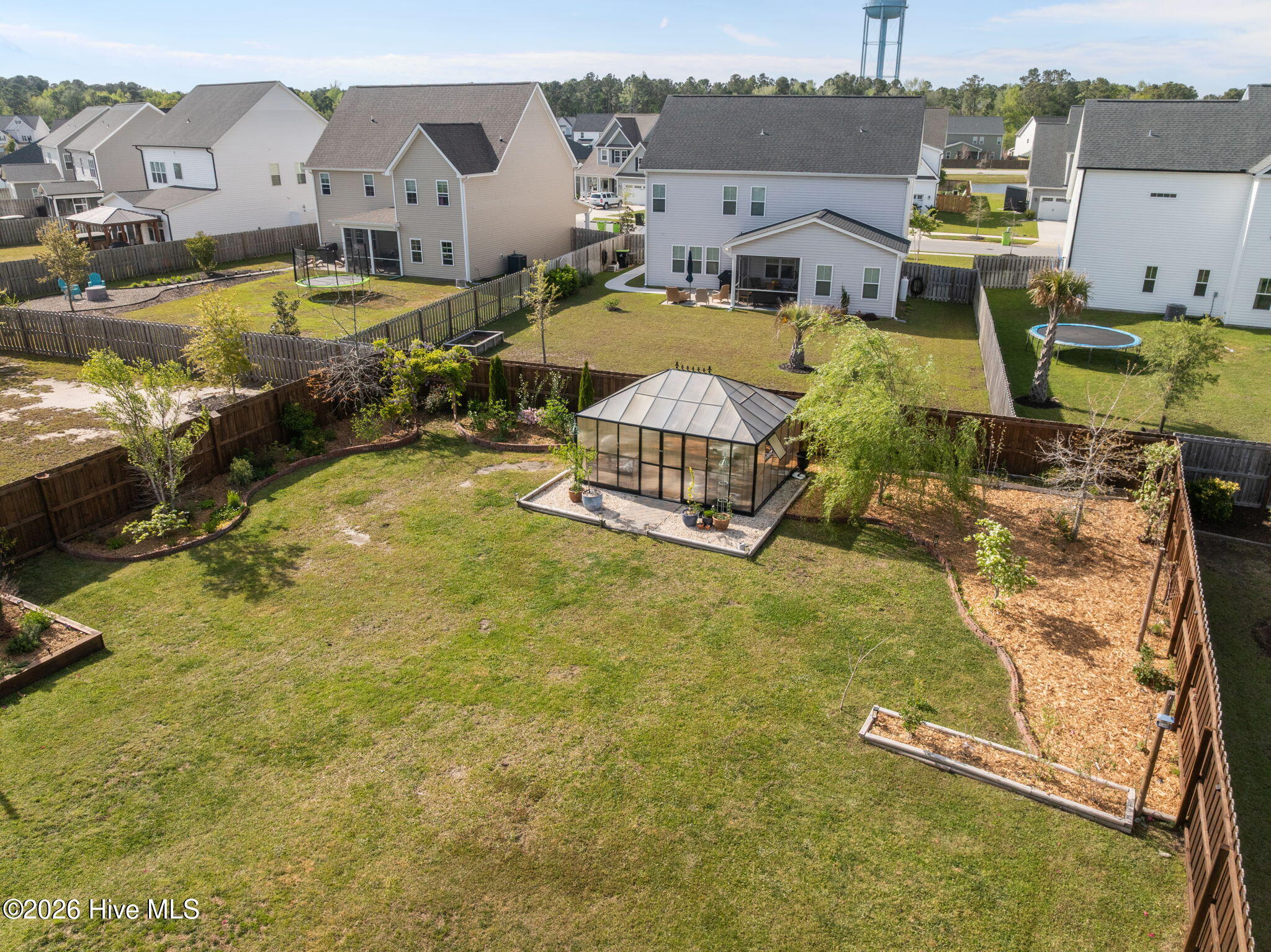 100566111 | Photo 49