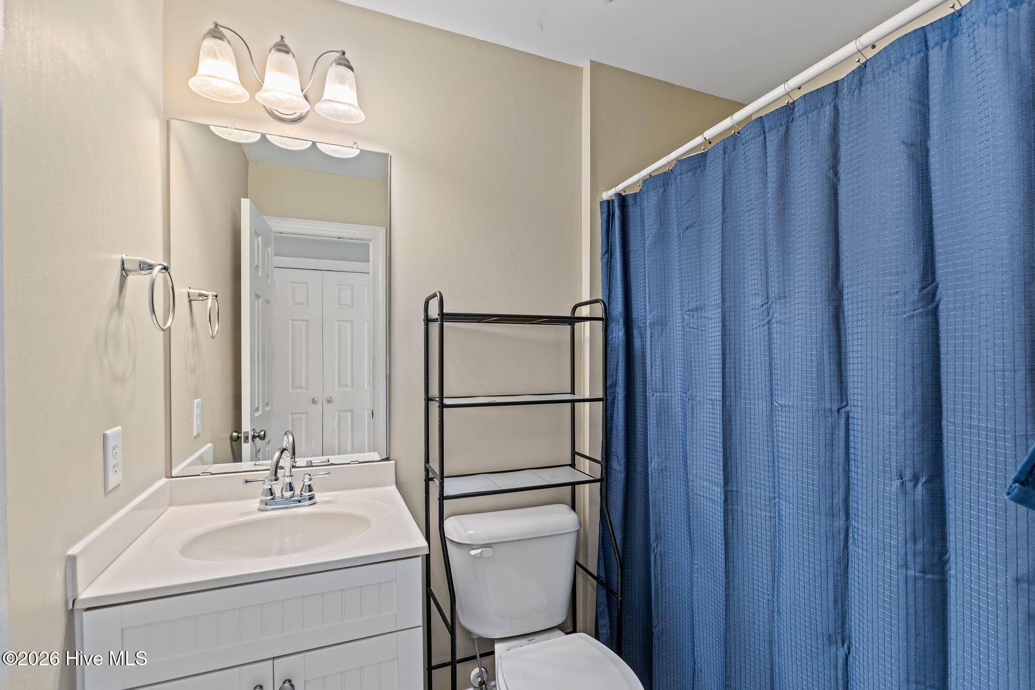 100563146 | Photo 25