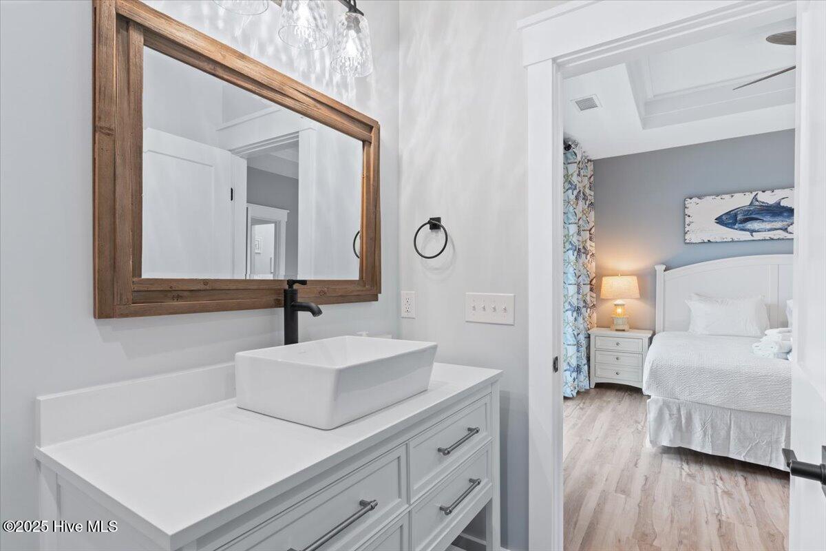 100526608 | Photo 39