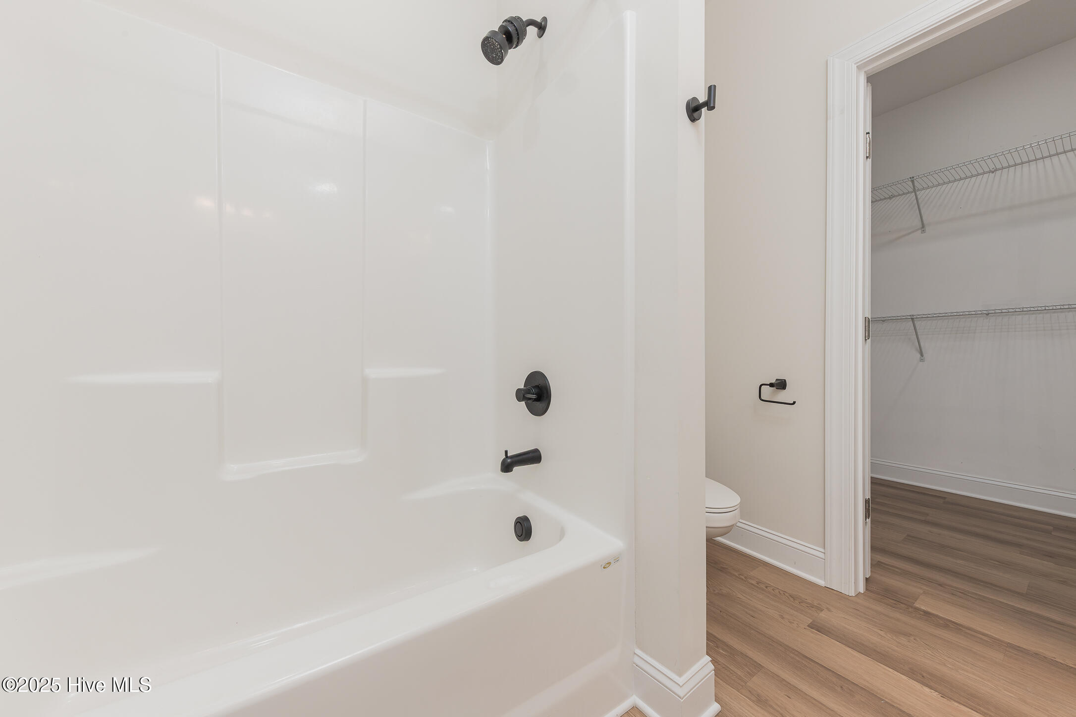 111 Hampton Court, Jacksonville, NC 28546 Listing Photo  26