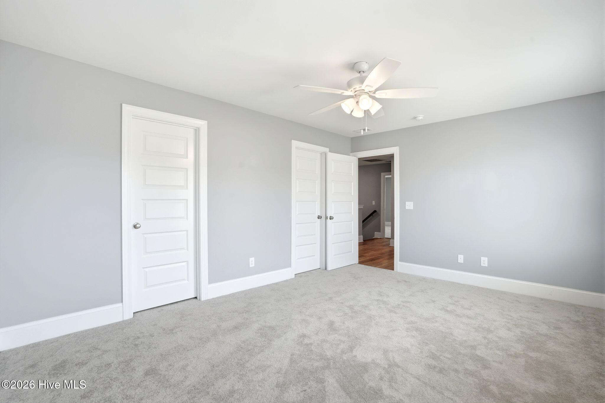 100563287 | Photo 79