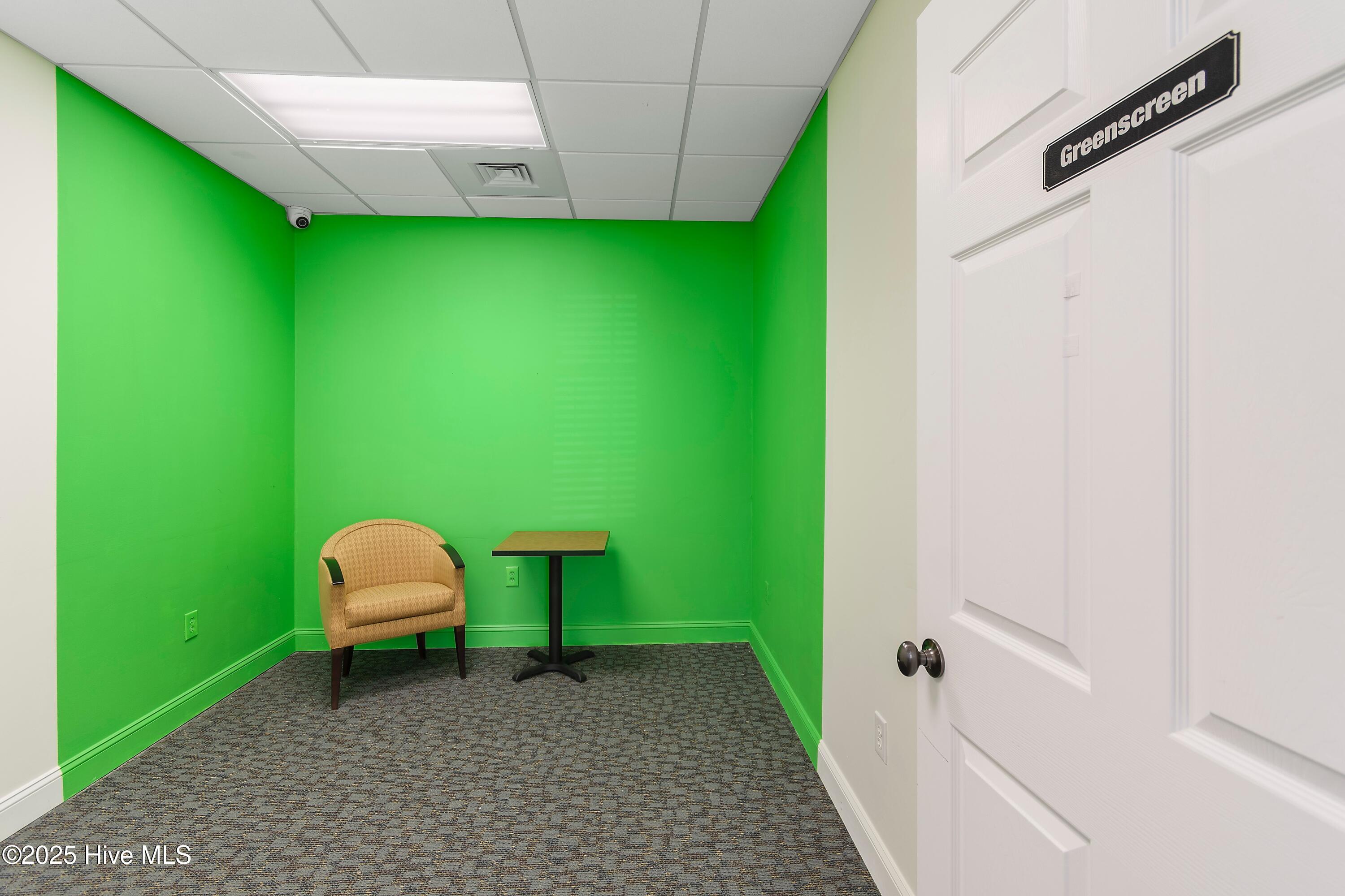 100491717 | Photo 30