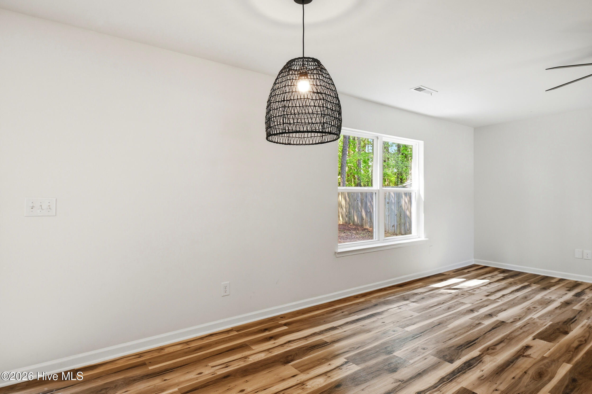 100567216 | Photo 12