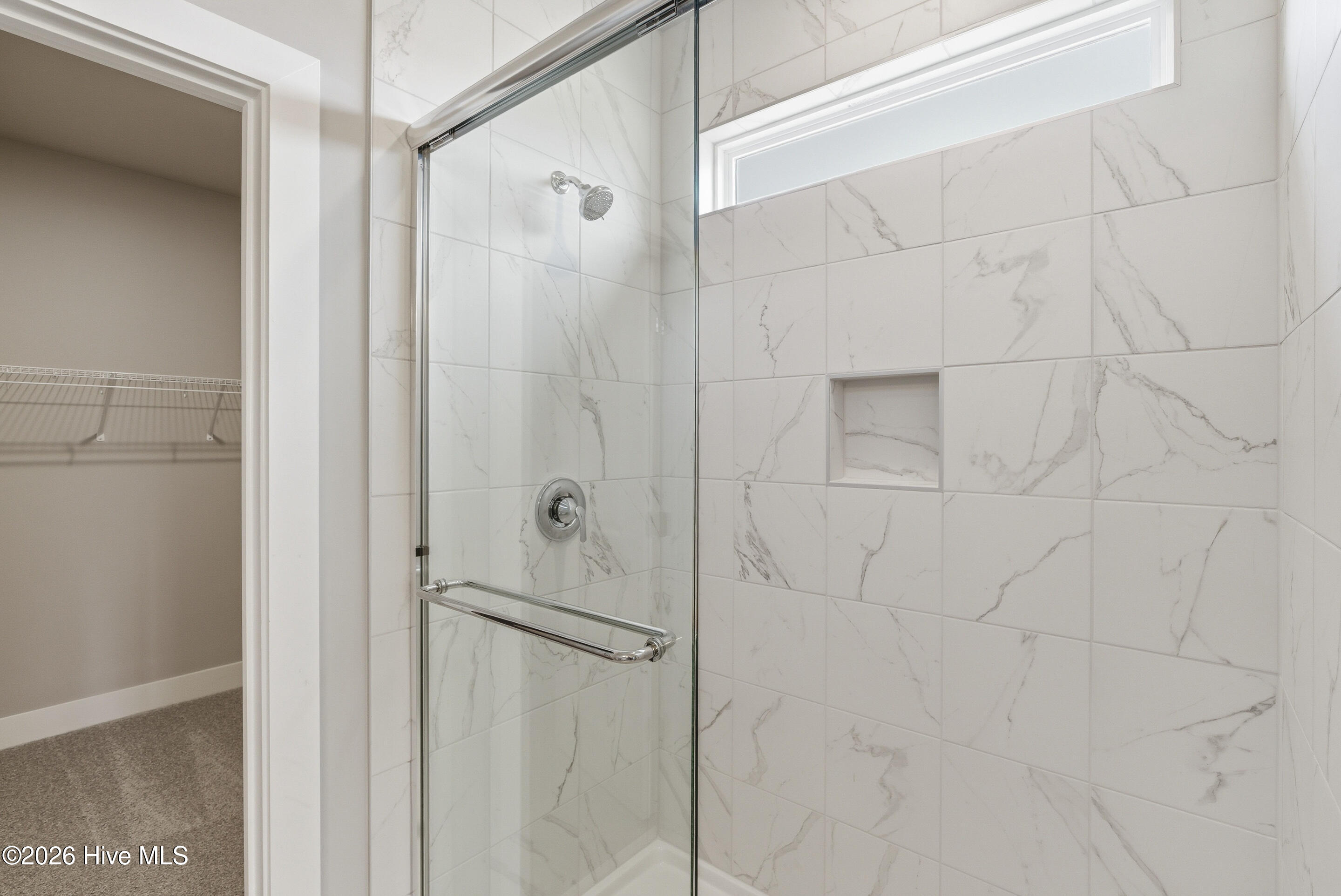 100547576 | Photo 16