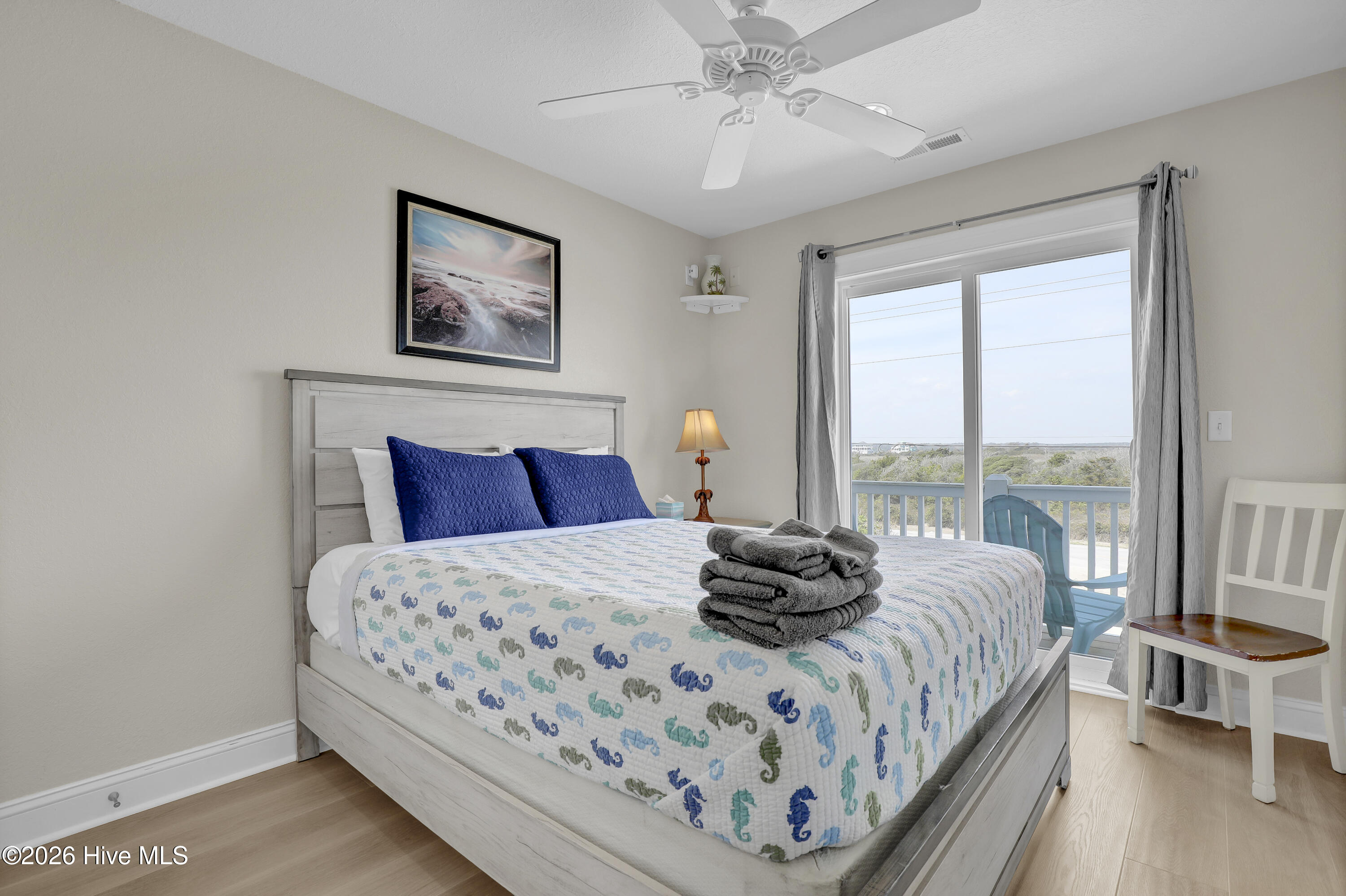 100562606 | Photo 11