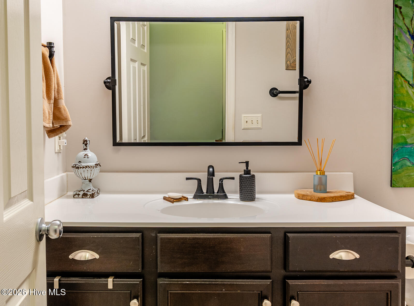 100558017 | Photo 29