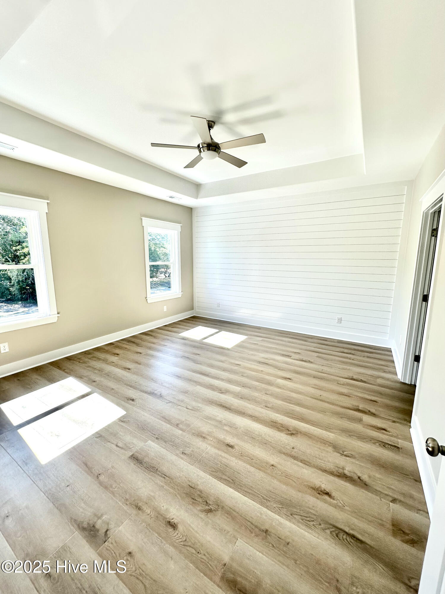 100537365 | Photo 20