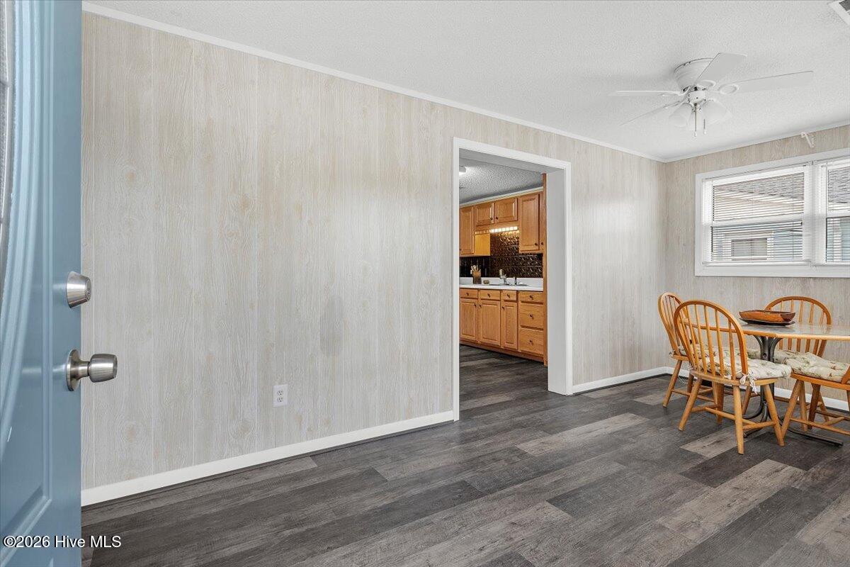 100551902 | Photo 65