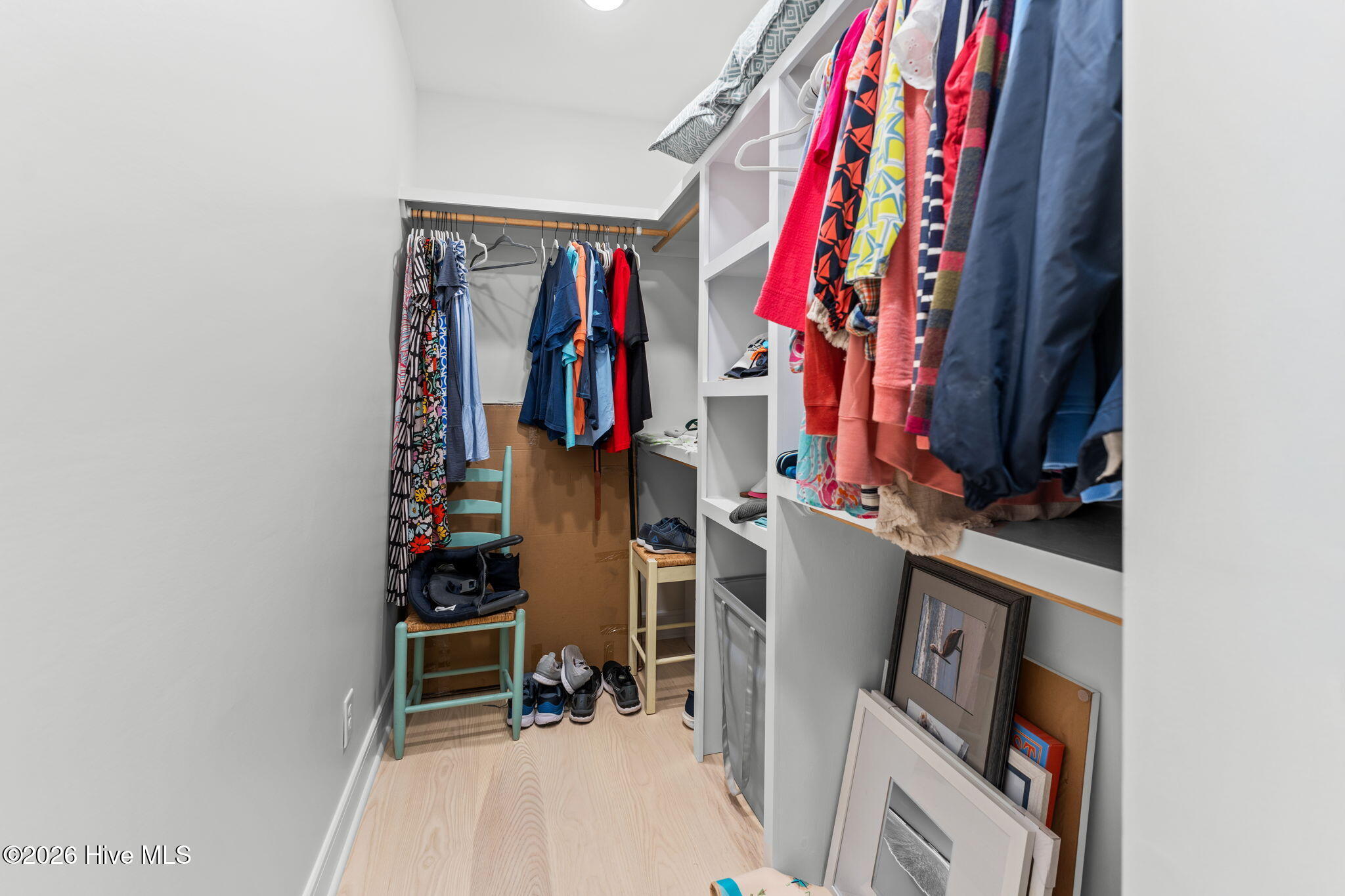 100550371 | Photo 33