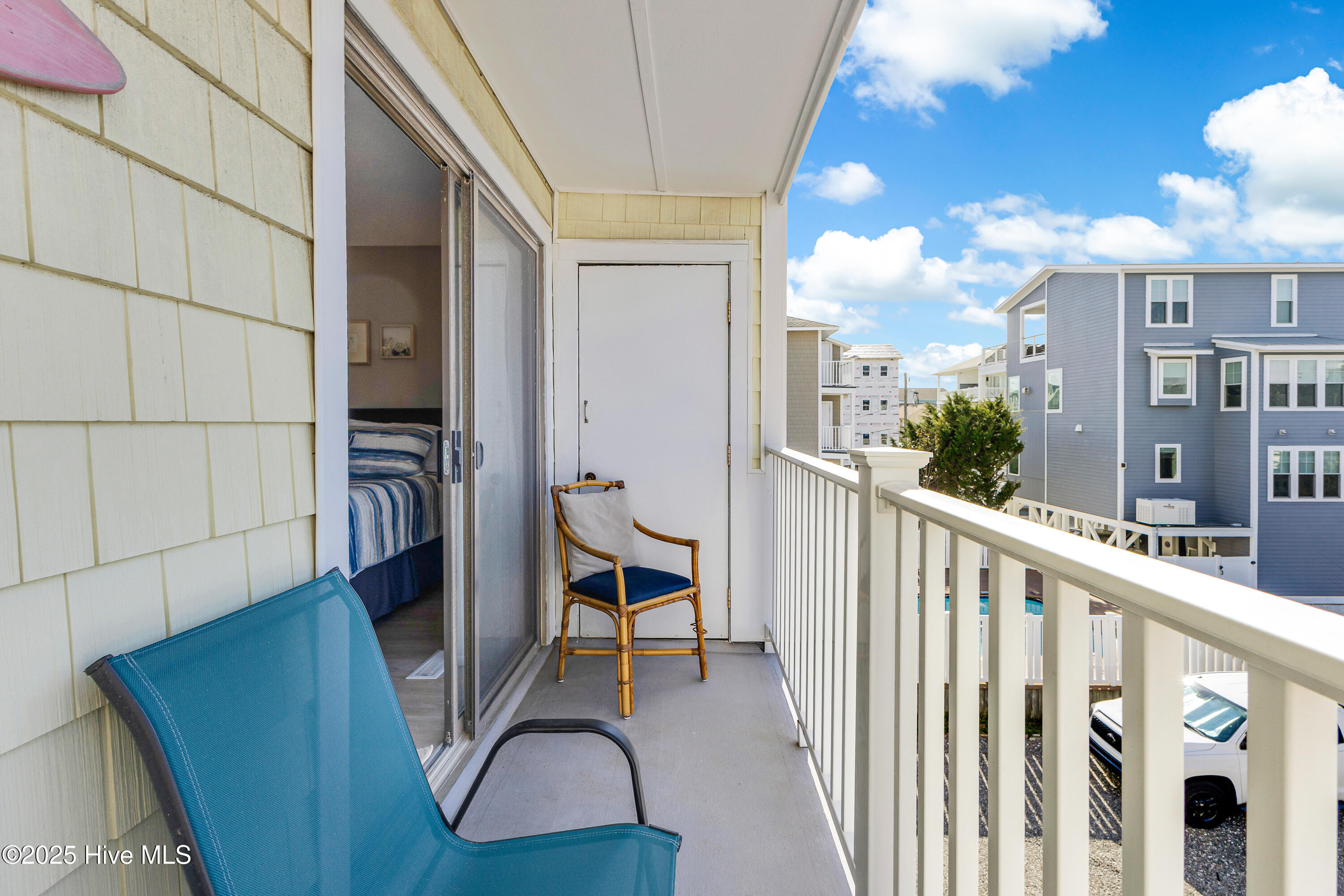 100540902 | Photo 28