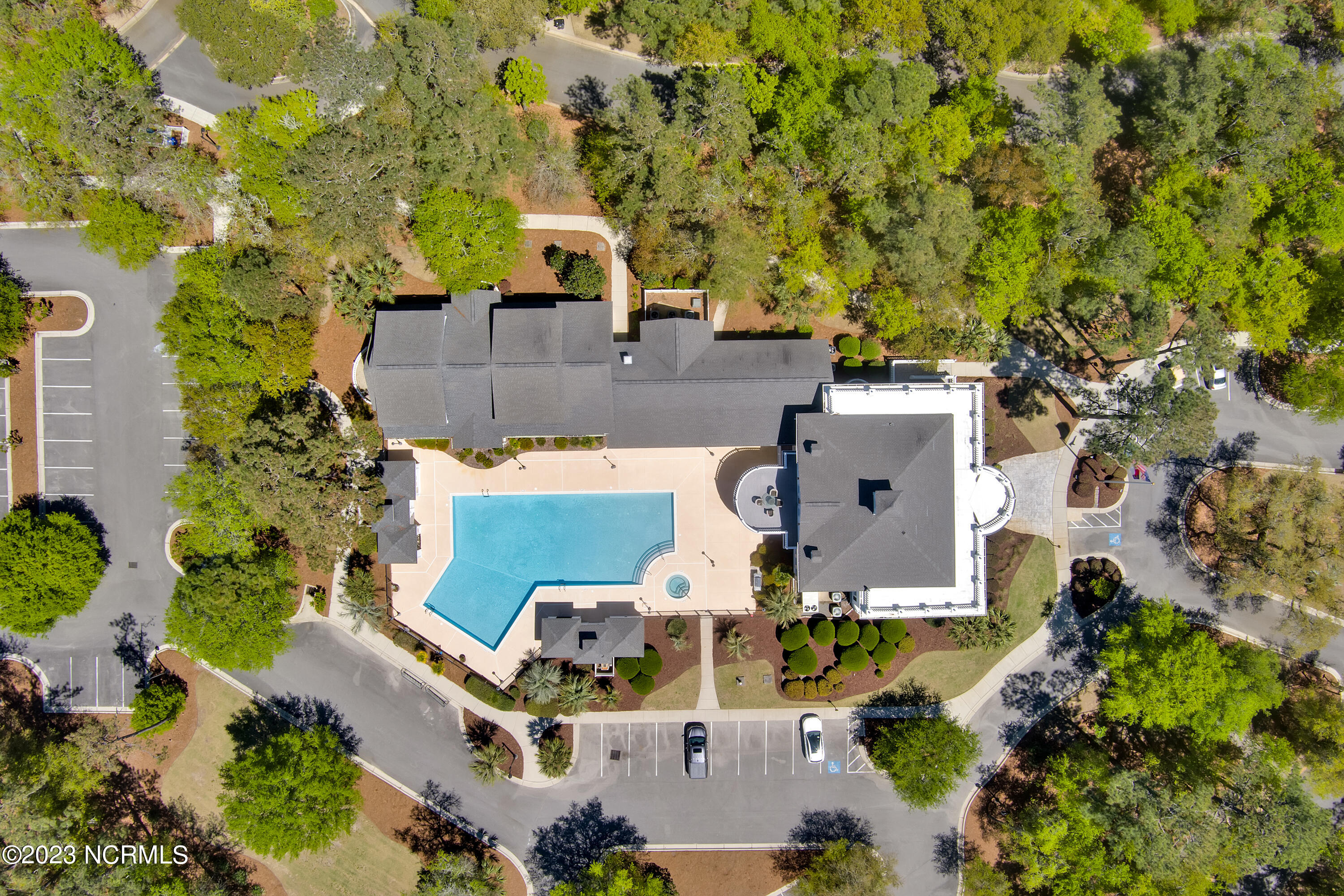 100562342 | Photo 10