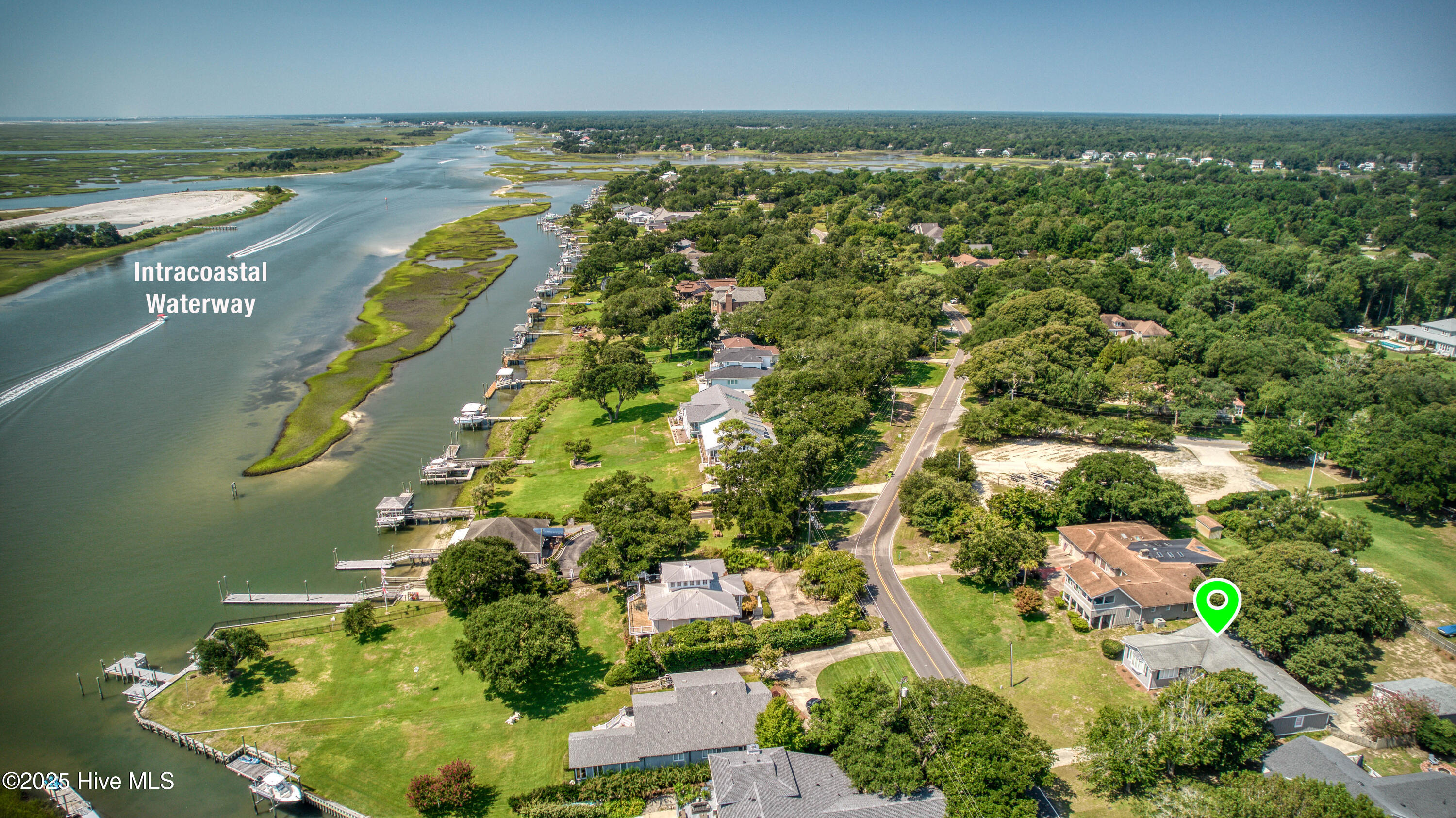 100522870 | Photo 24