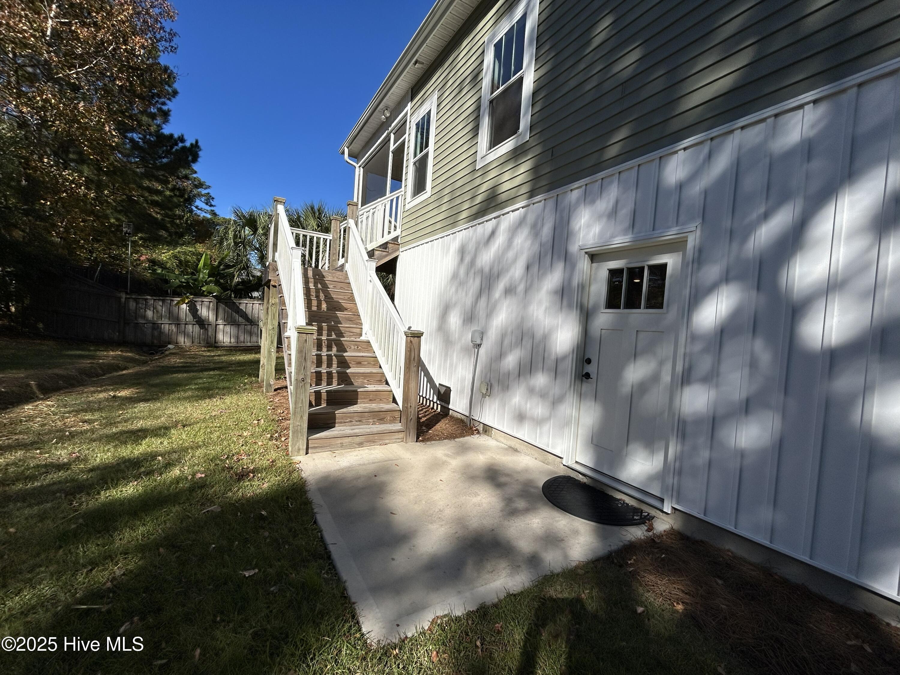 100541587 | Photo 38