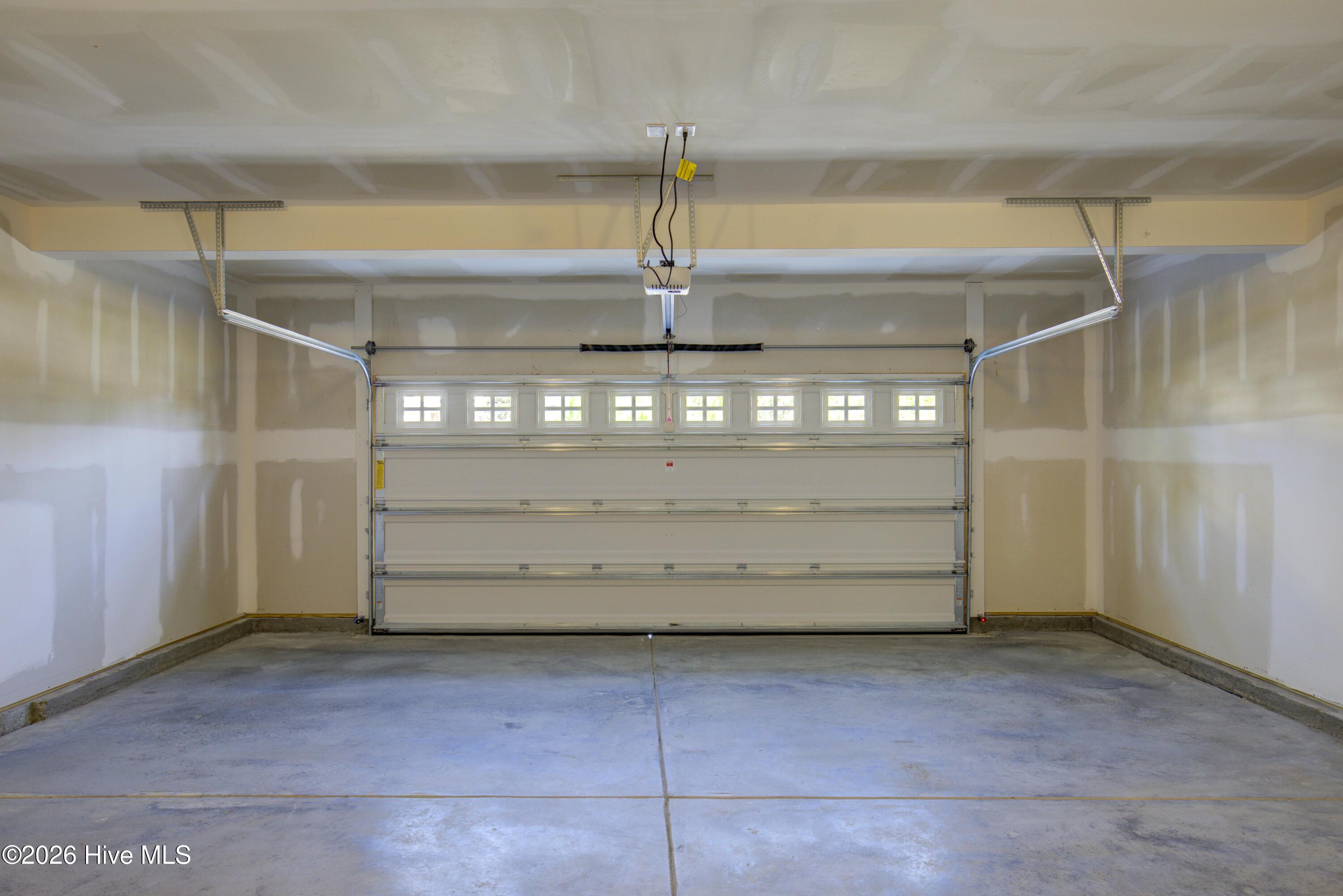 100547415 | Photo 21