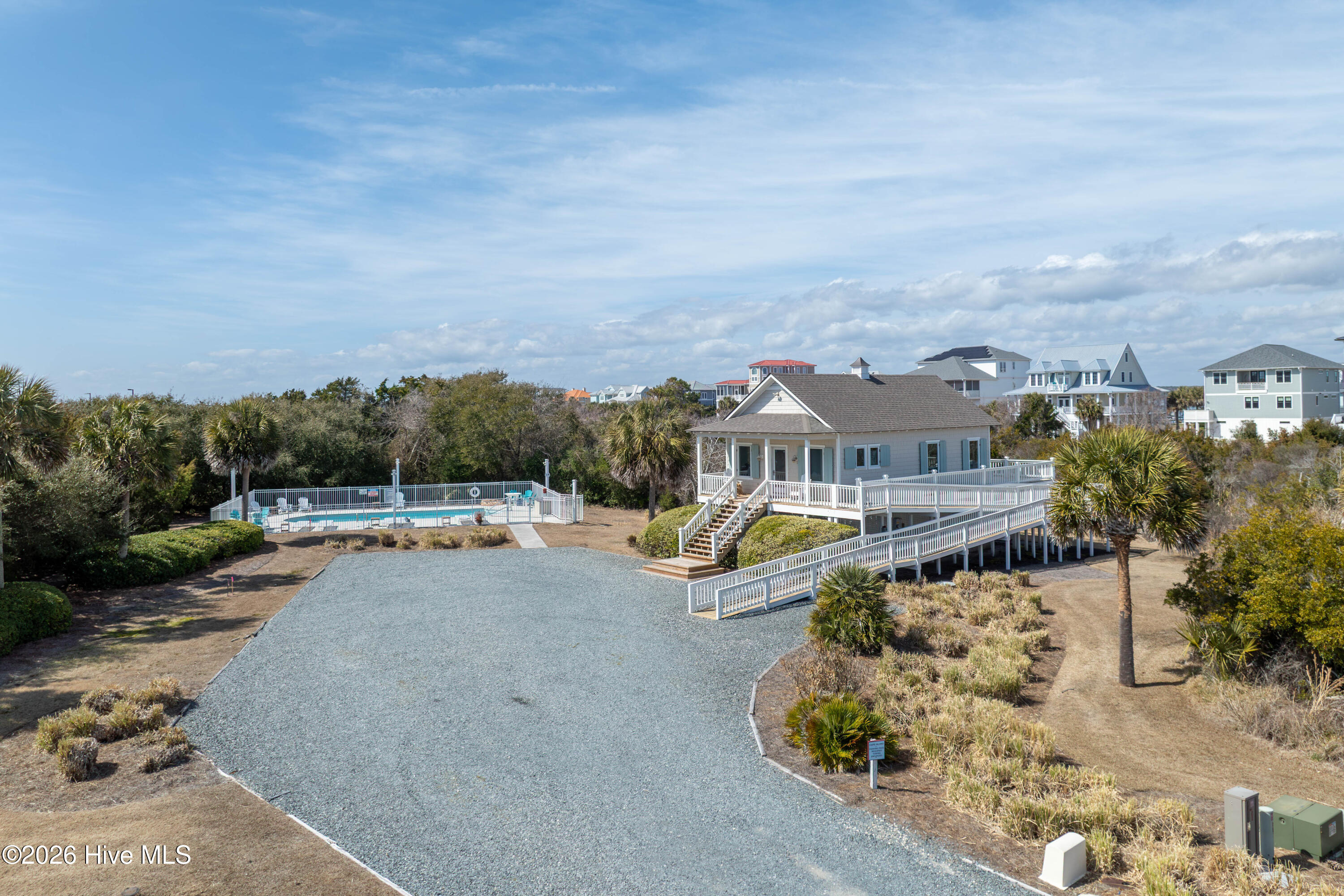 100558828 | Photo 54