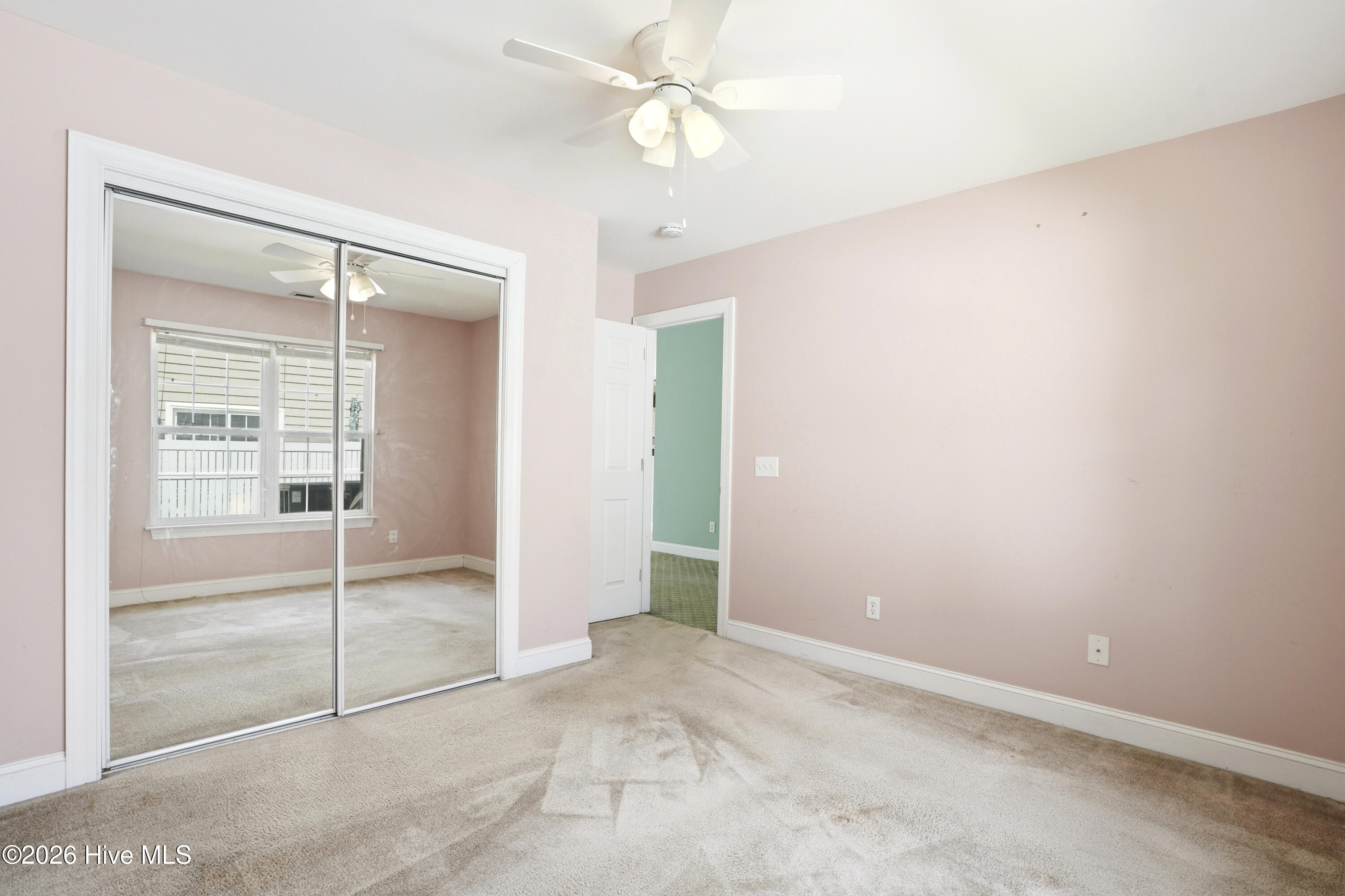 100562955 | Photo 38