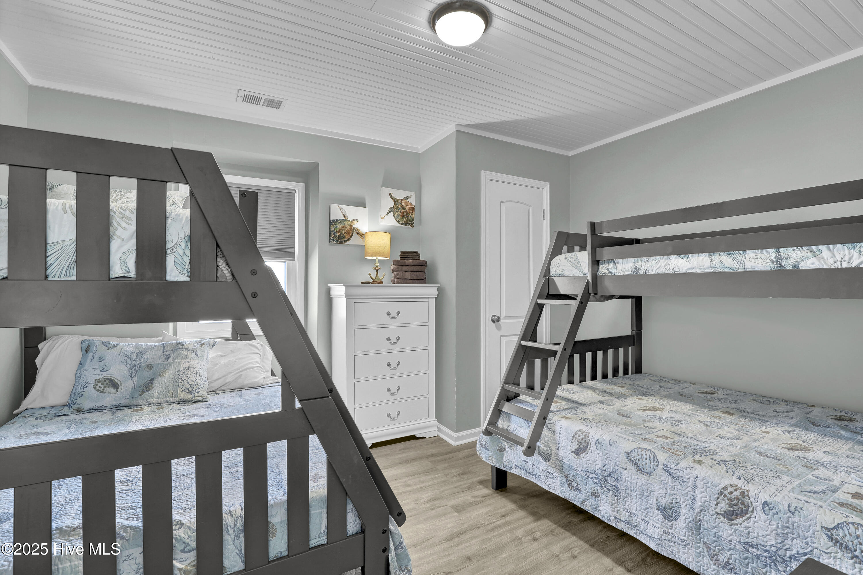 100543531 | Photo 27