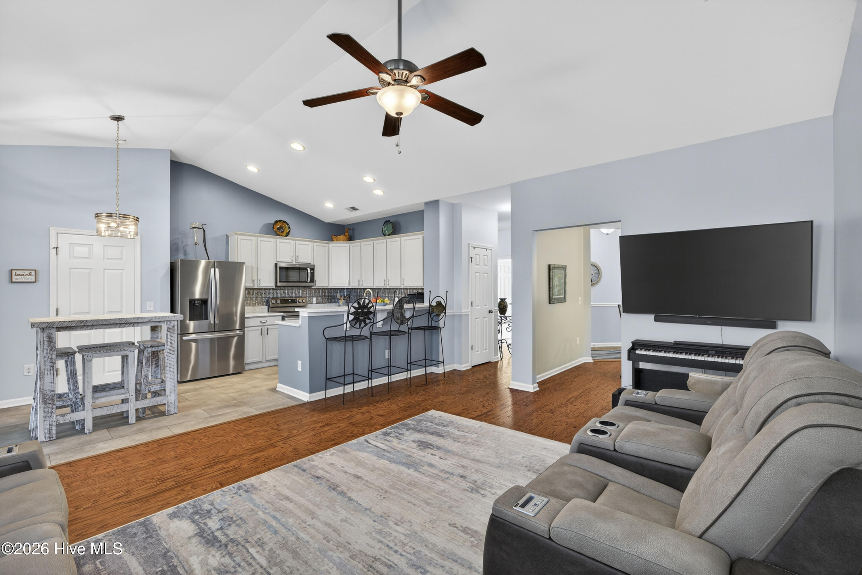 100564914 | Photo 16