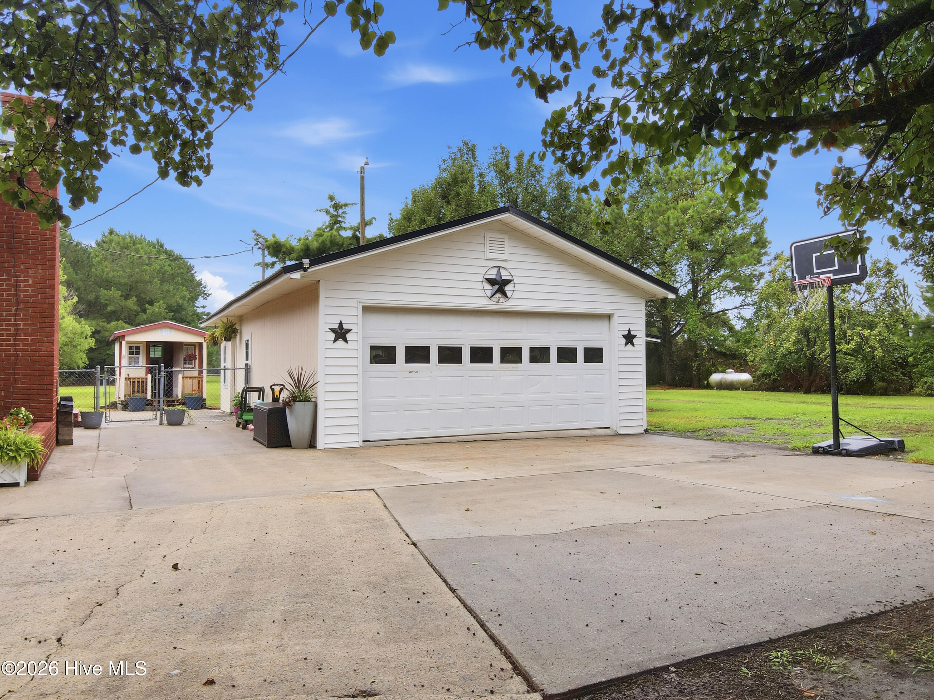 6634 Florence Road,Merritt