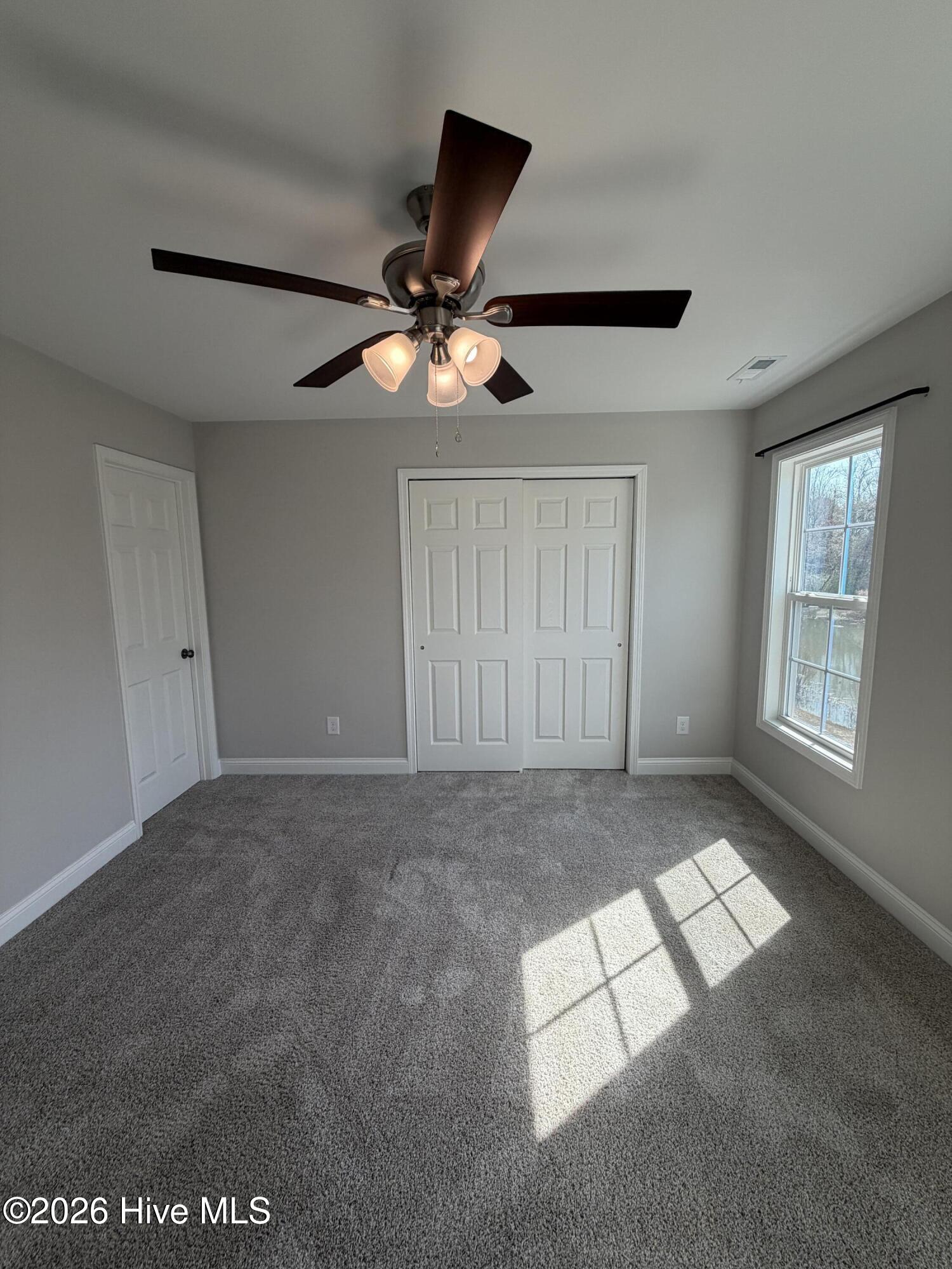 100558167 | Photo 20