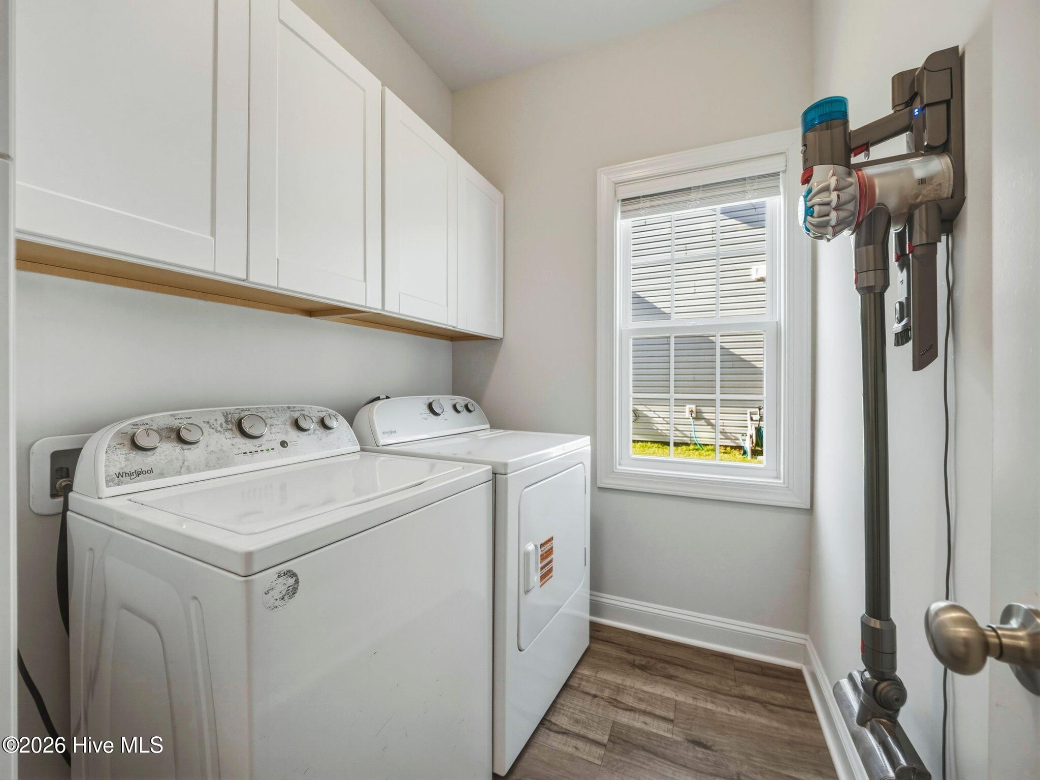 100570227 | Photo 25