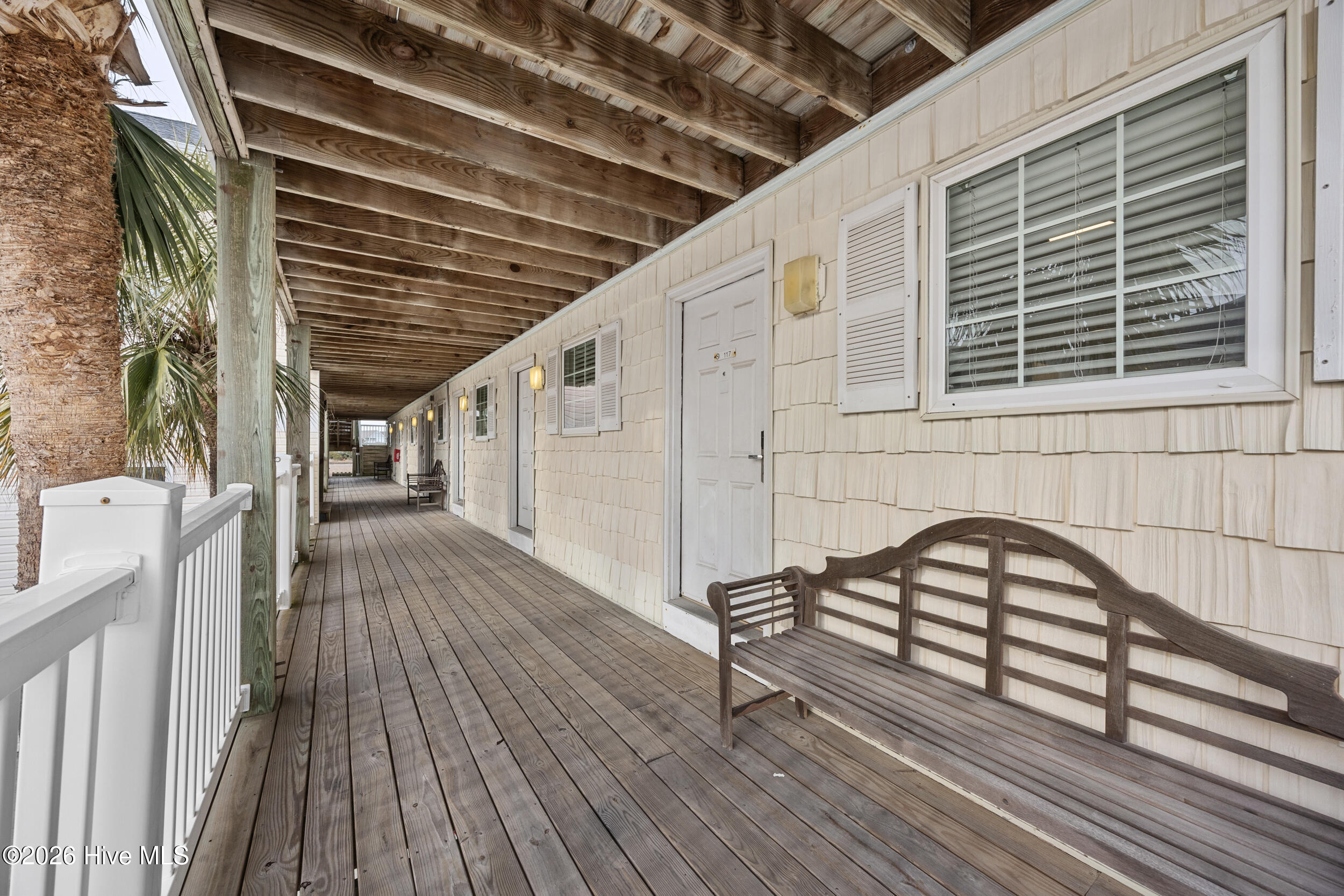 100552950 | Photo 15