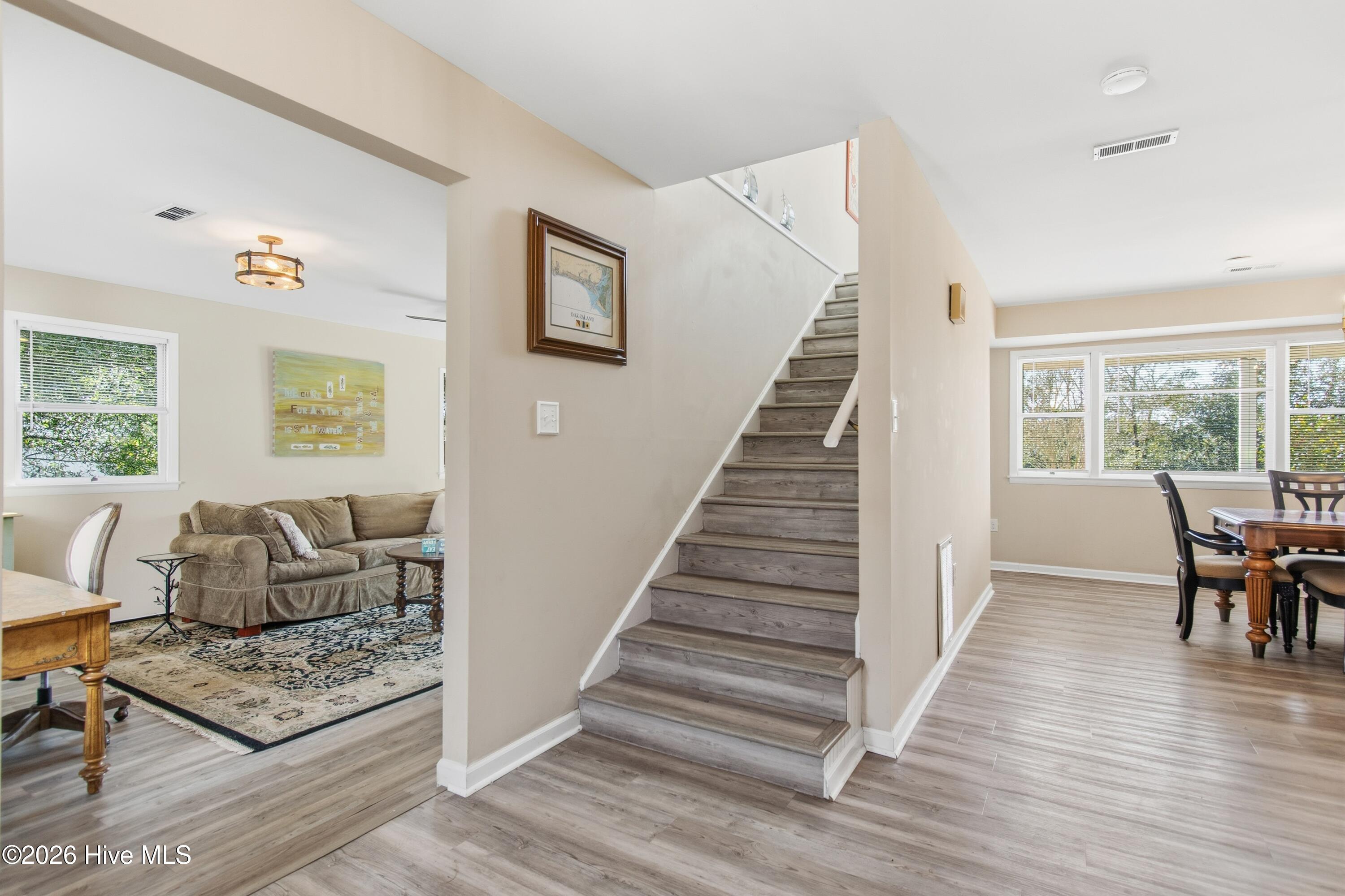 100549205 | Photo 10