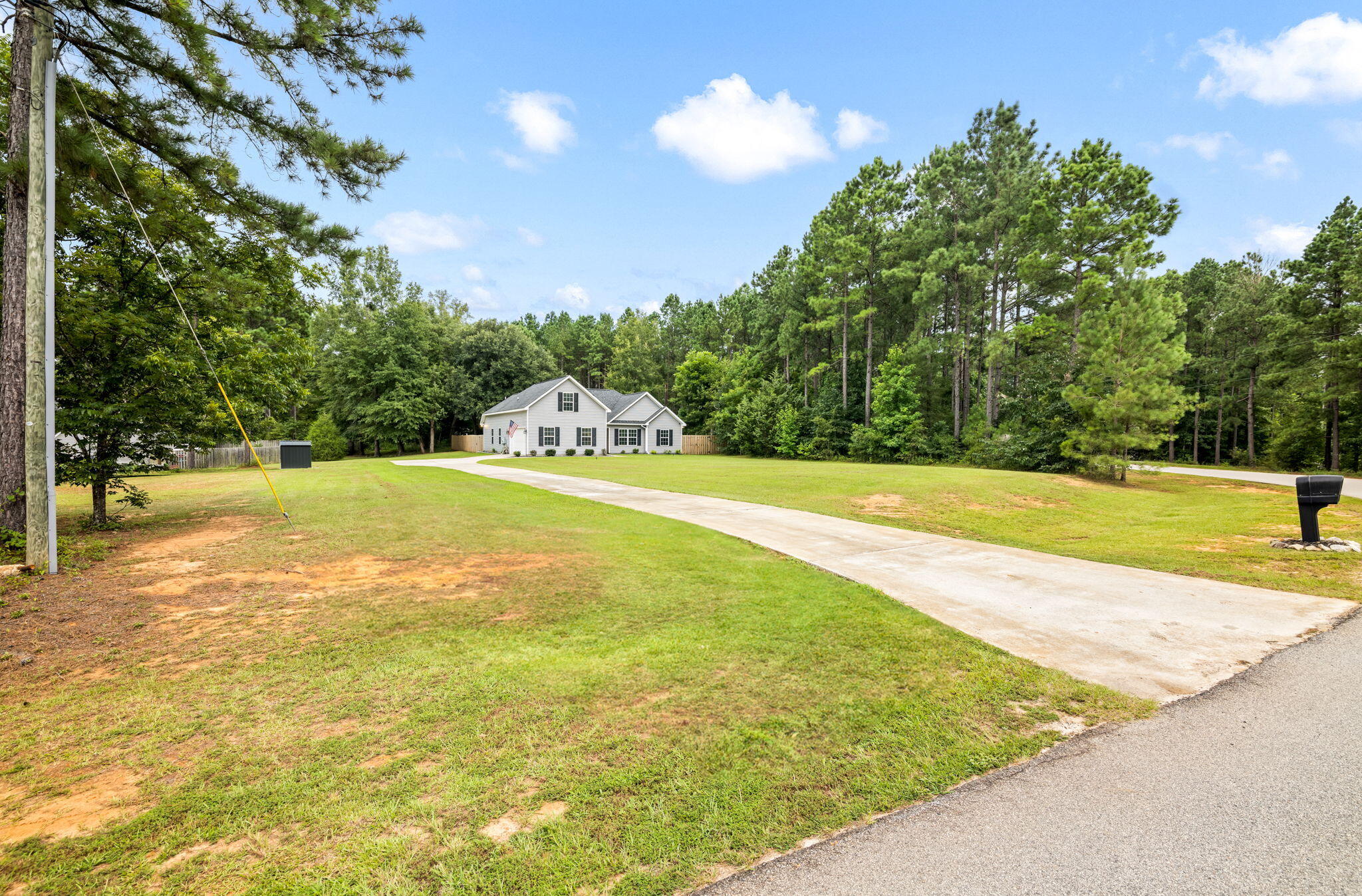 4-web-or-mls-104 Vanna Lane-46